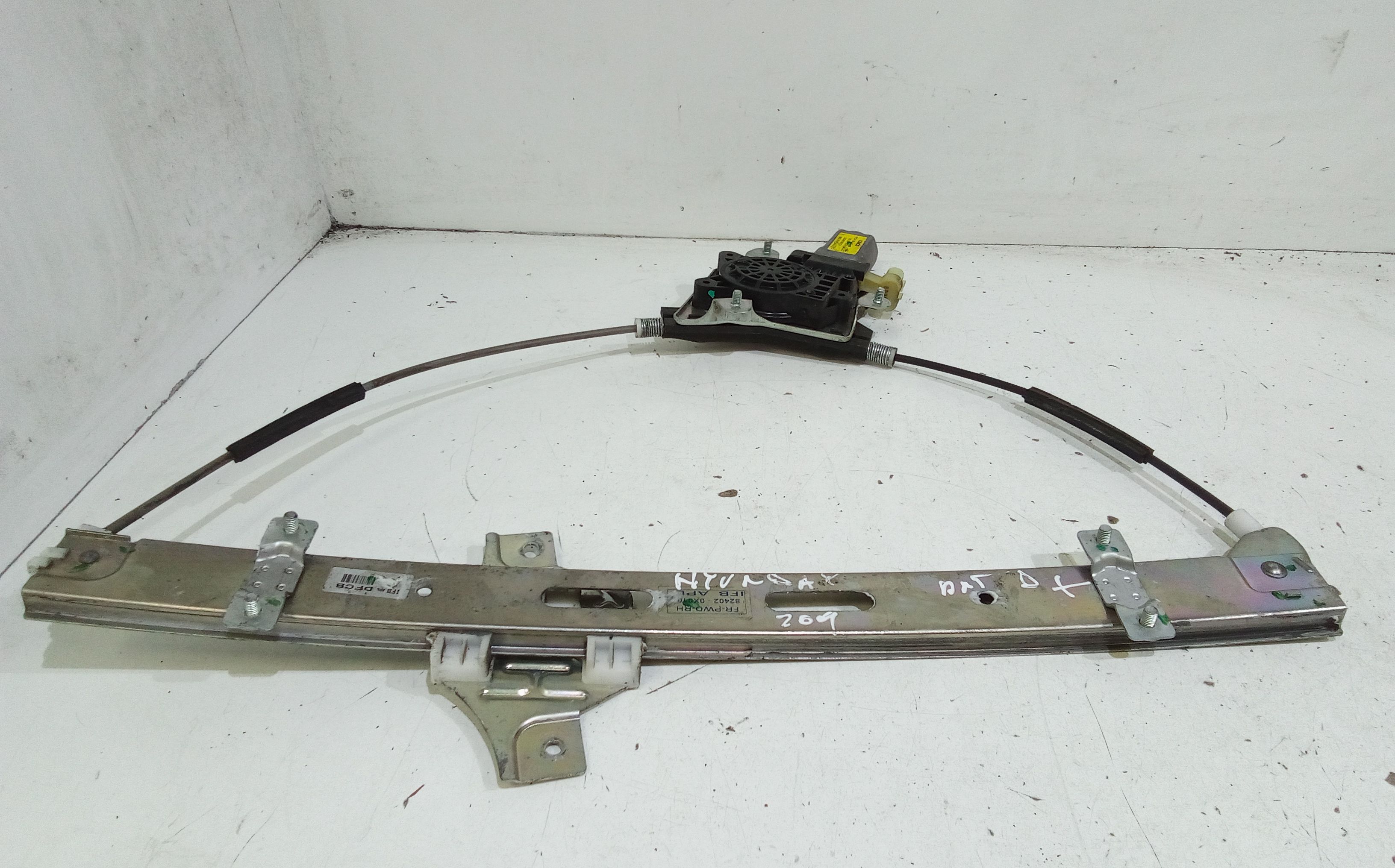 Alzacristallo Porta Ant. Destro 824020X000 Usato