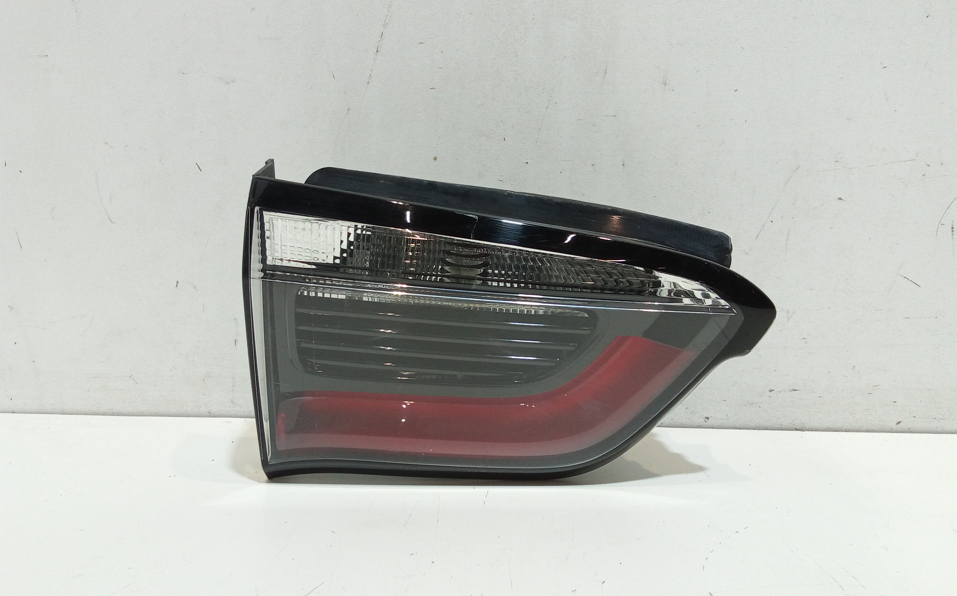 Fanale Post. Parte Int. Sinistro K55112685AB Usato