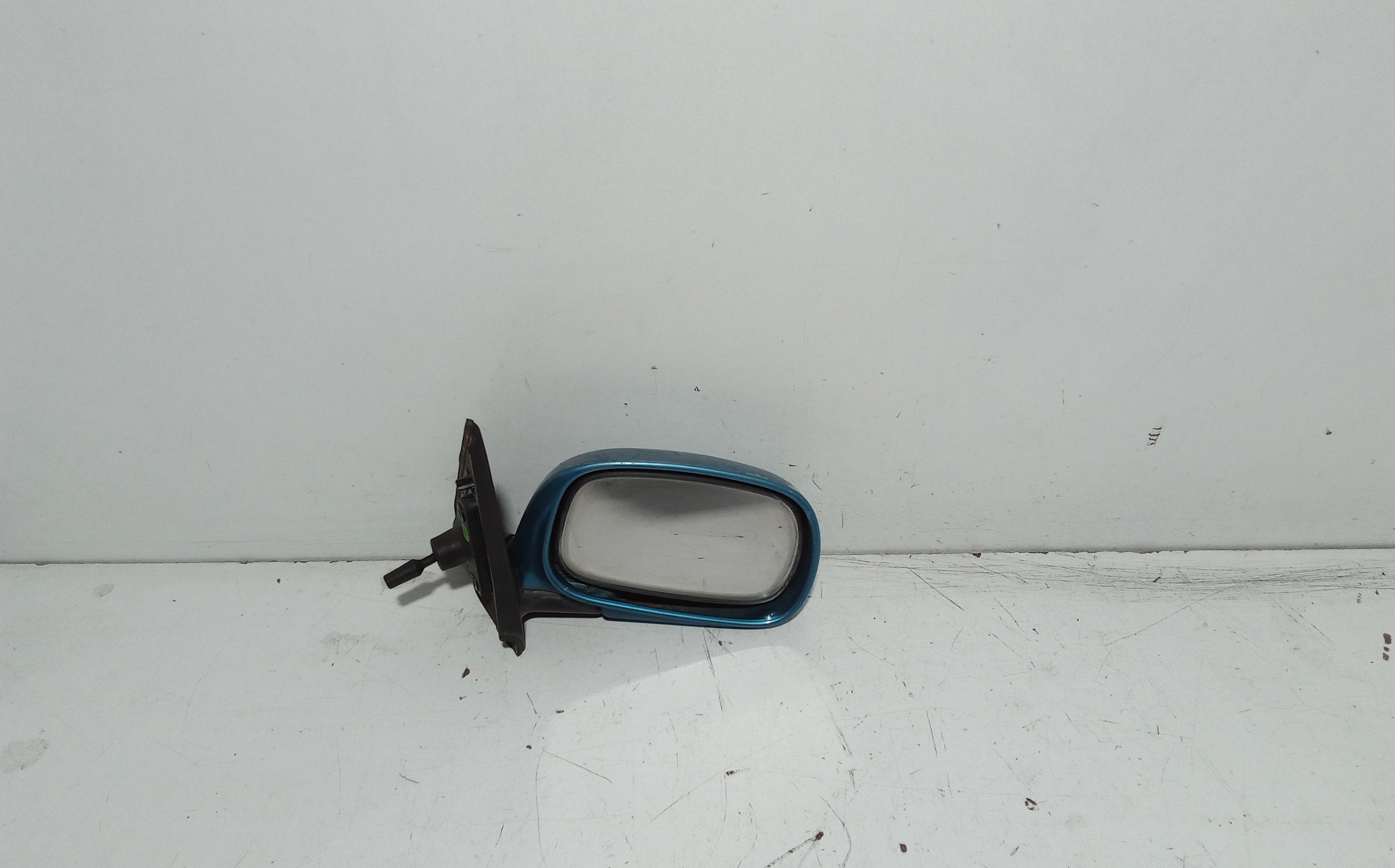 Retrovisore Est. Destro 963011F560 Usato