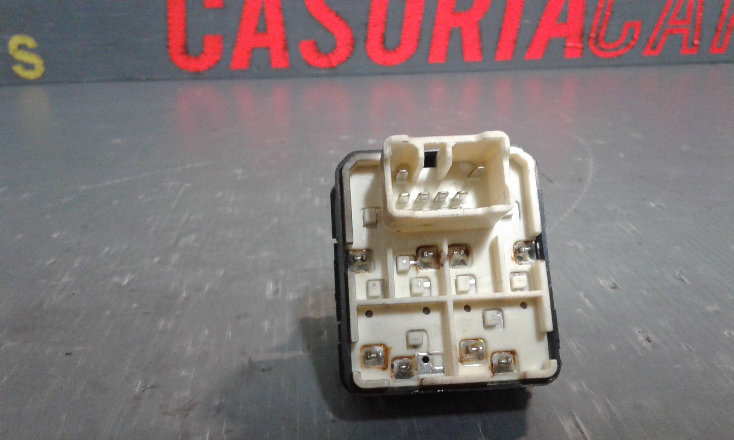 Interruttore Alzacristalli Porta Ant. Sinistro Usato