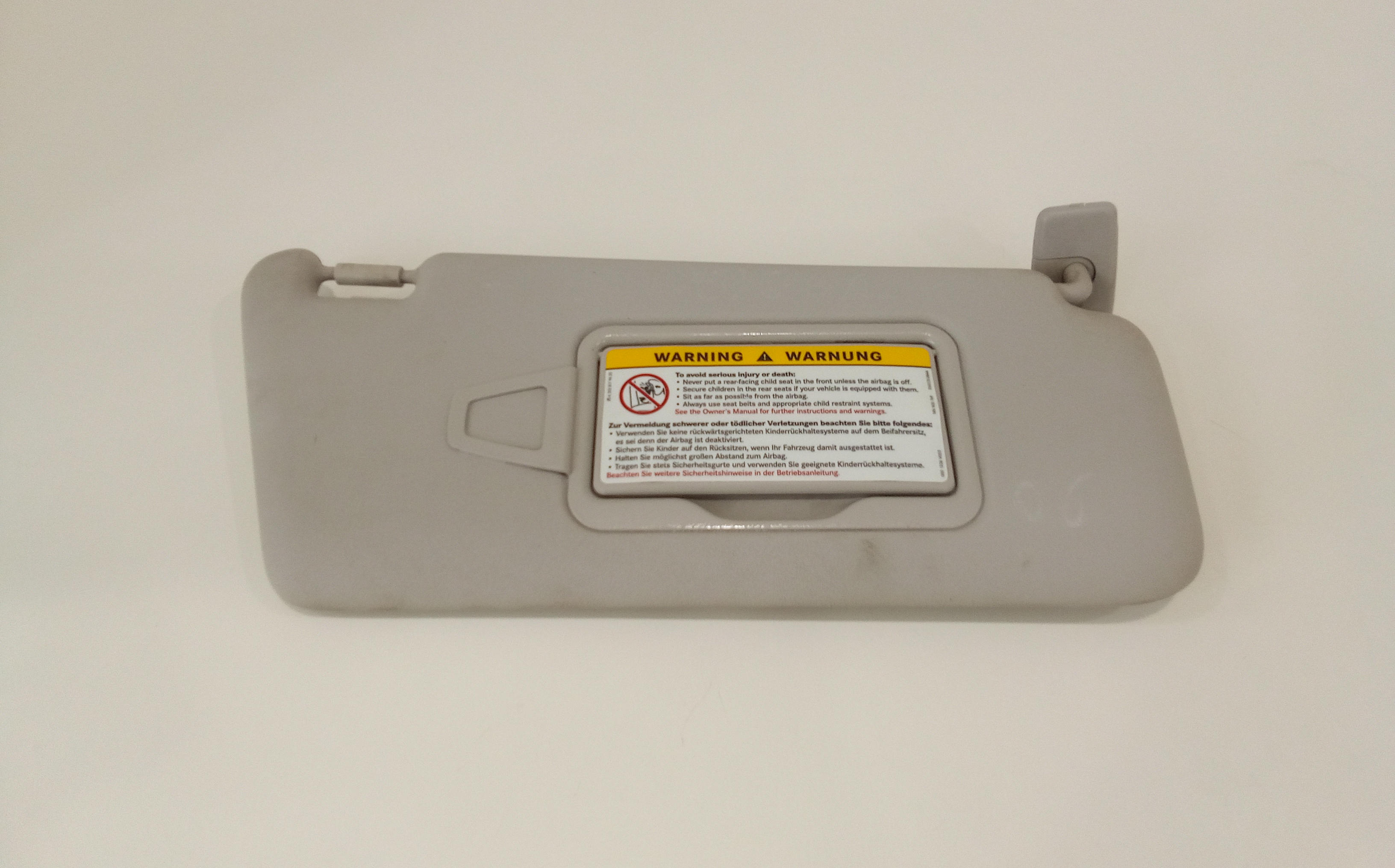 Aletta Parasole Parabrezza Destro A16981002107H48 Usato