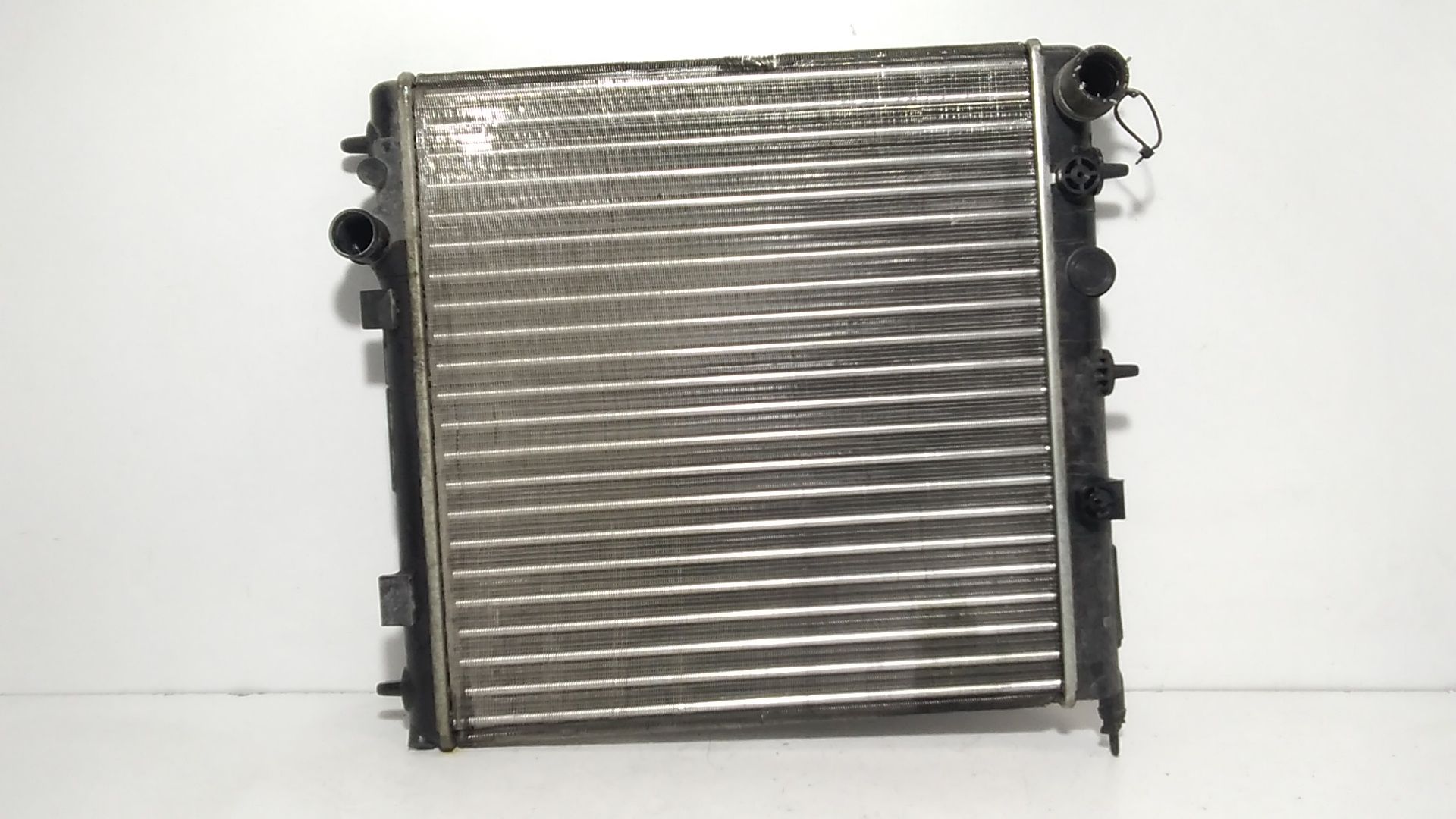 Radiatore 1330P8 Usato