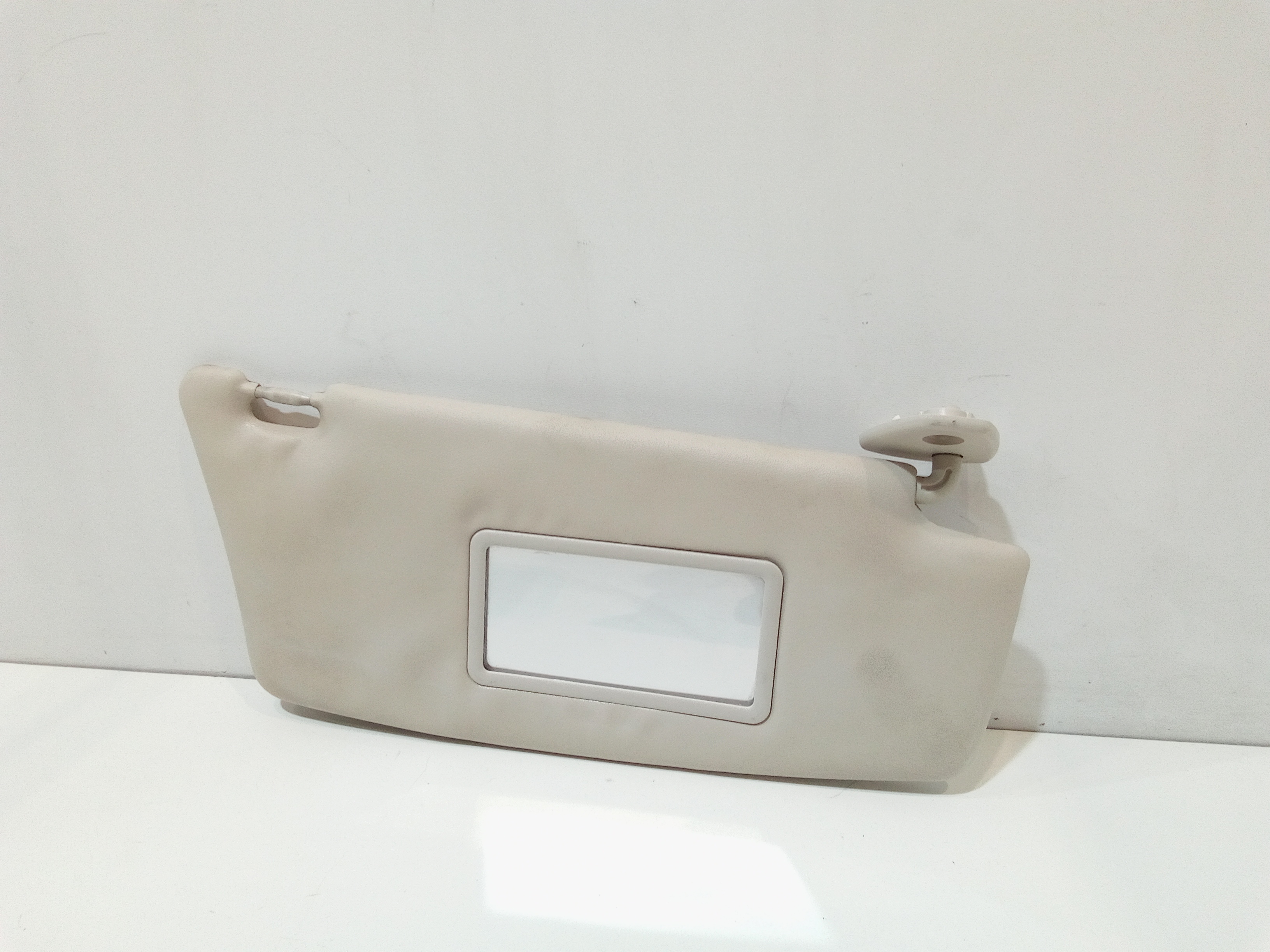 Aletta Parasole Parabrezza Destro 735407871 Usato