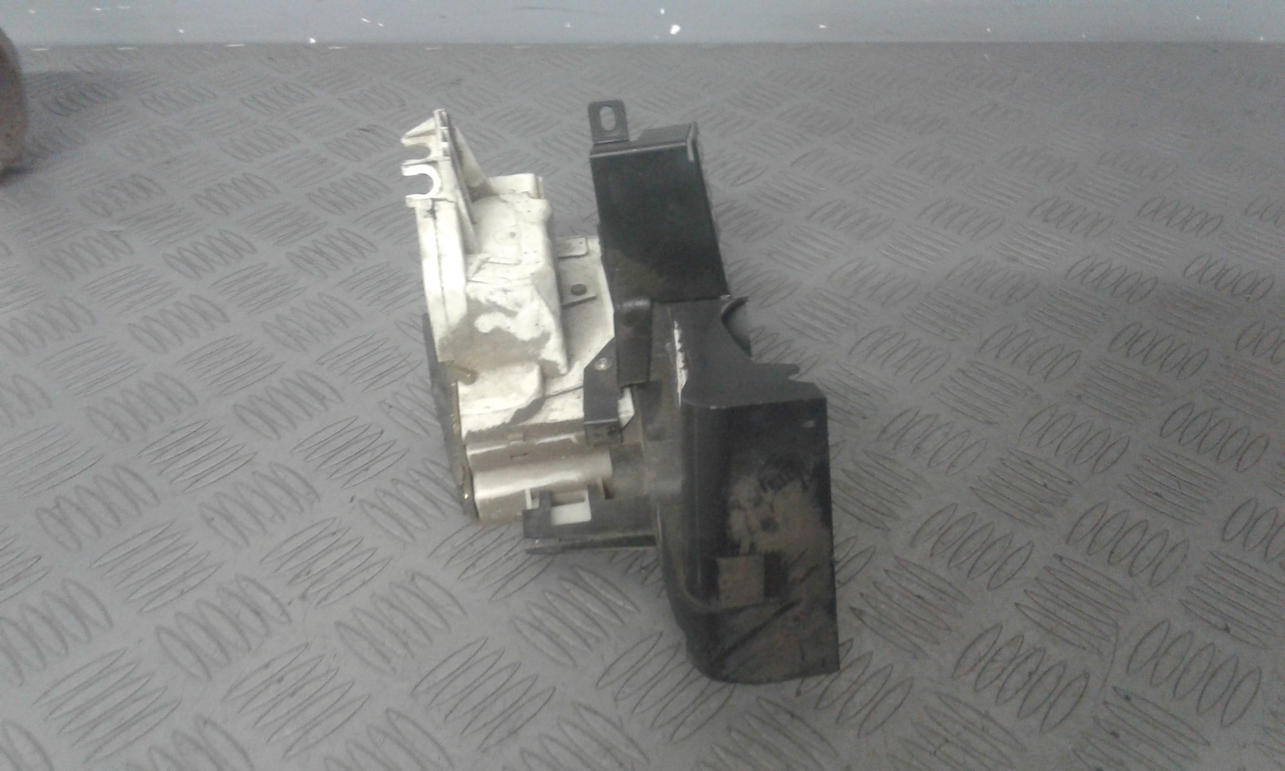 Serratura Porta Ant. Destro Usato