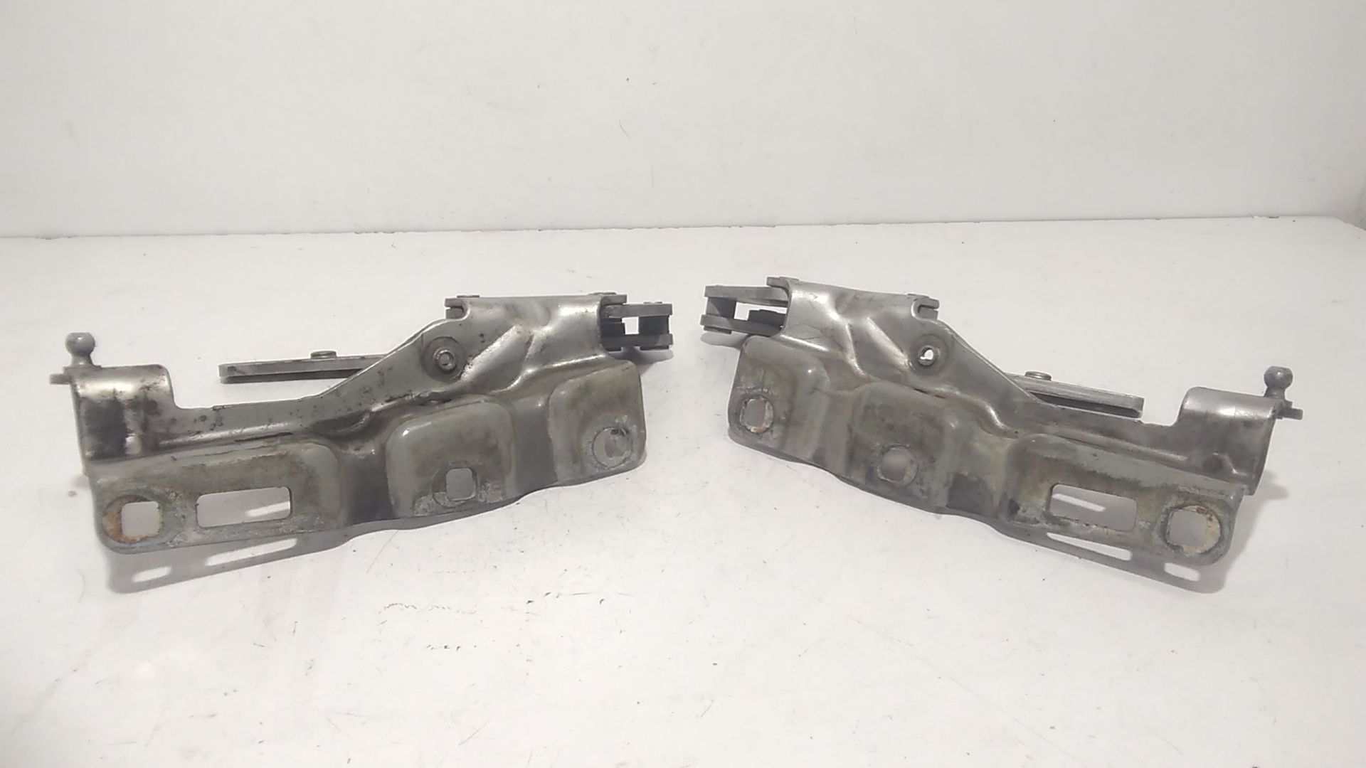 Cerniera Cofano Ant. Sinistro A2038800328 Usato