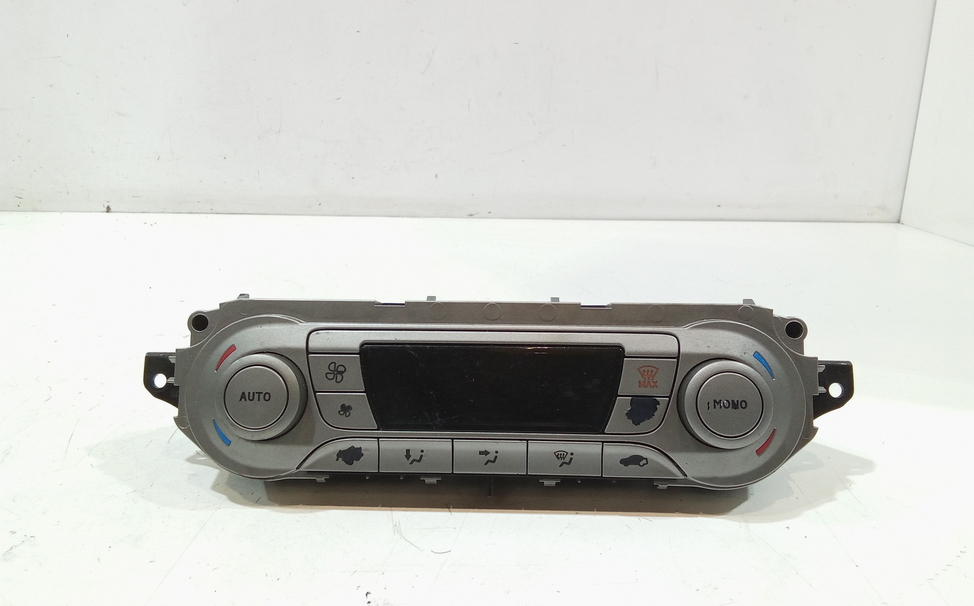 Blocco Comando Climatizzazione 1698890 Usato