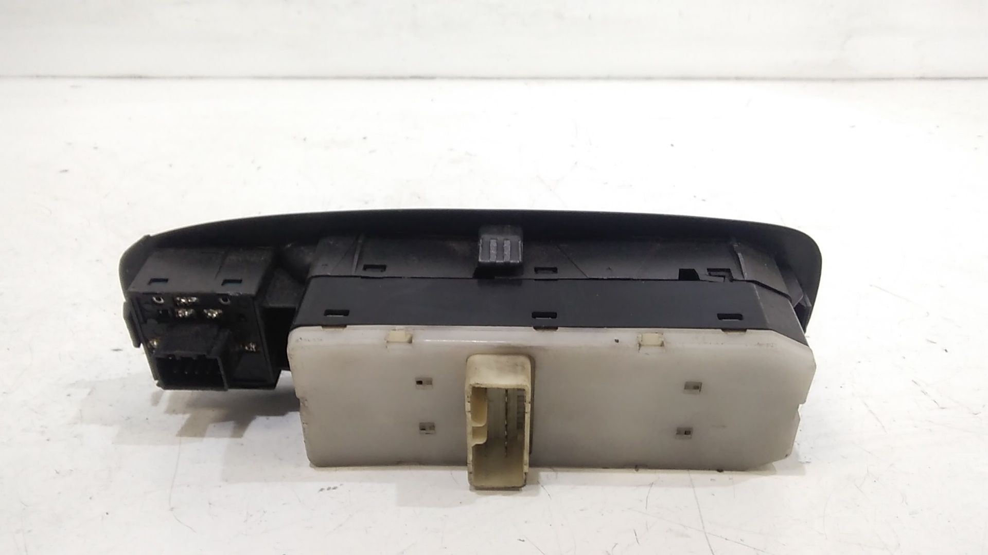 Interruttore Alzacristalli Porta Ant. Sinistro Usato