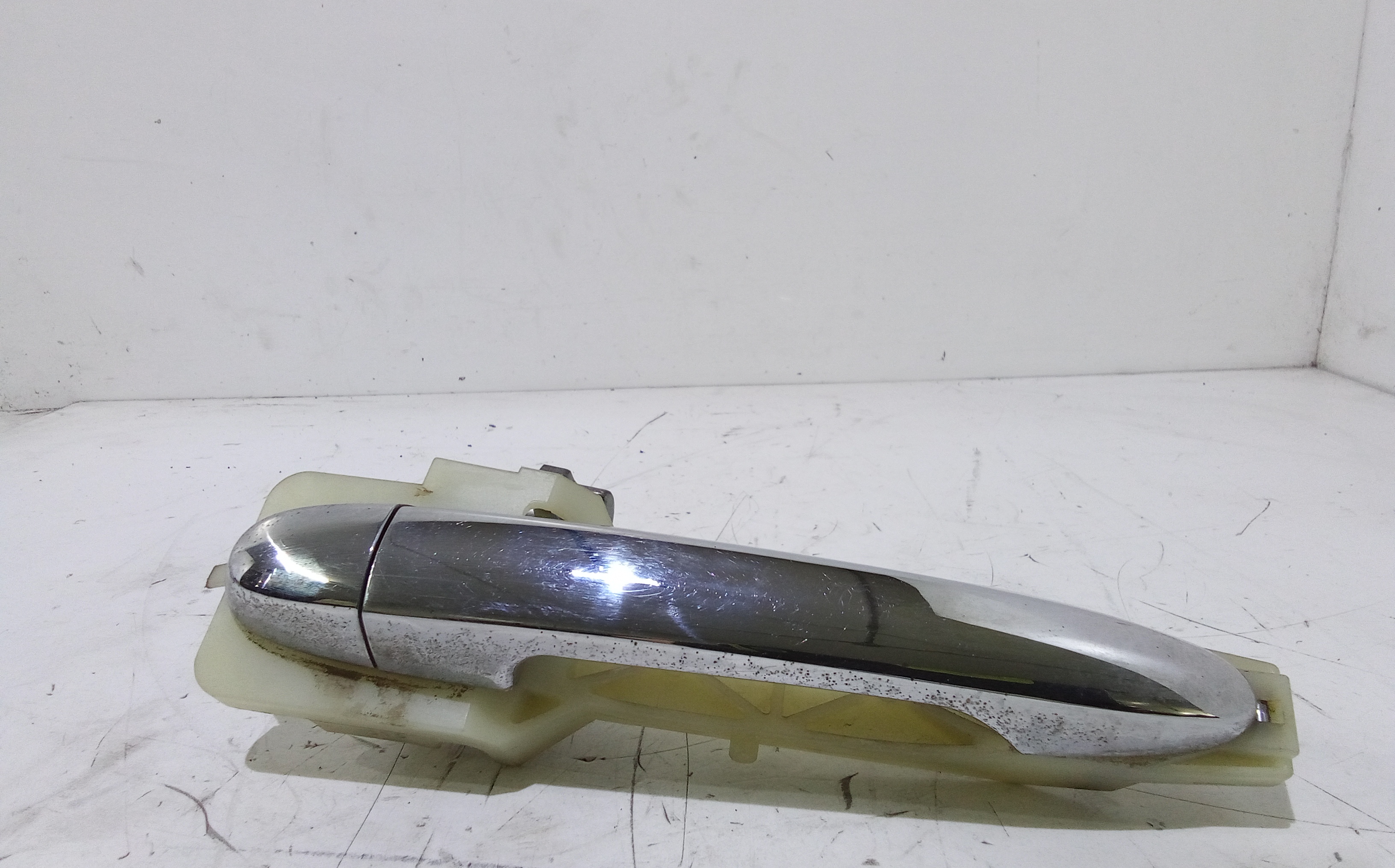 Maniglia Porta Ant. Destro 826501D000 Usato