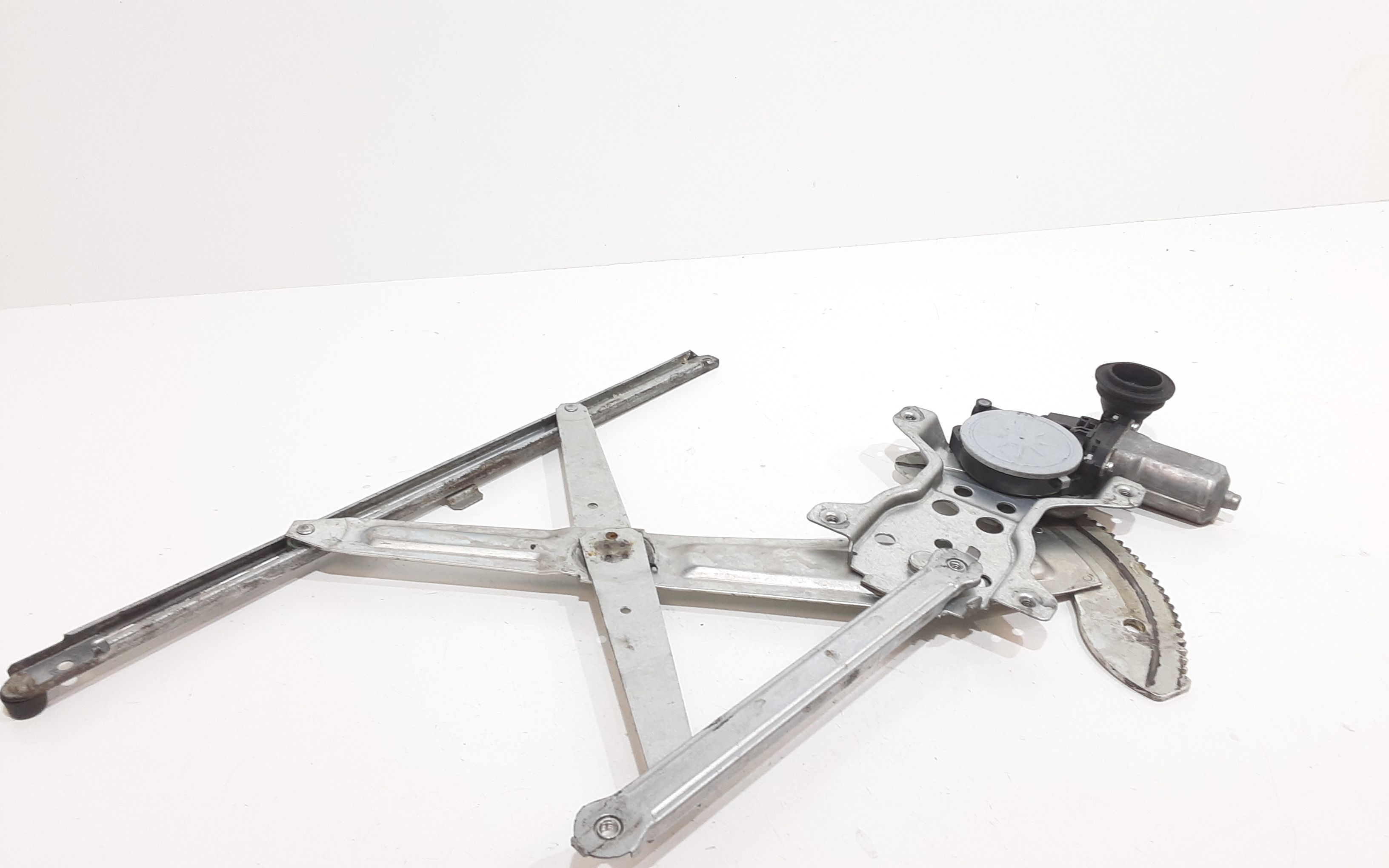 Alzacristallo Porta Ant. Destro 8341062J00000 Usato