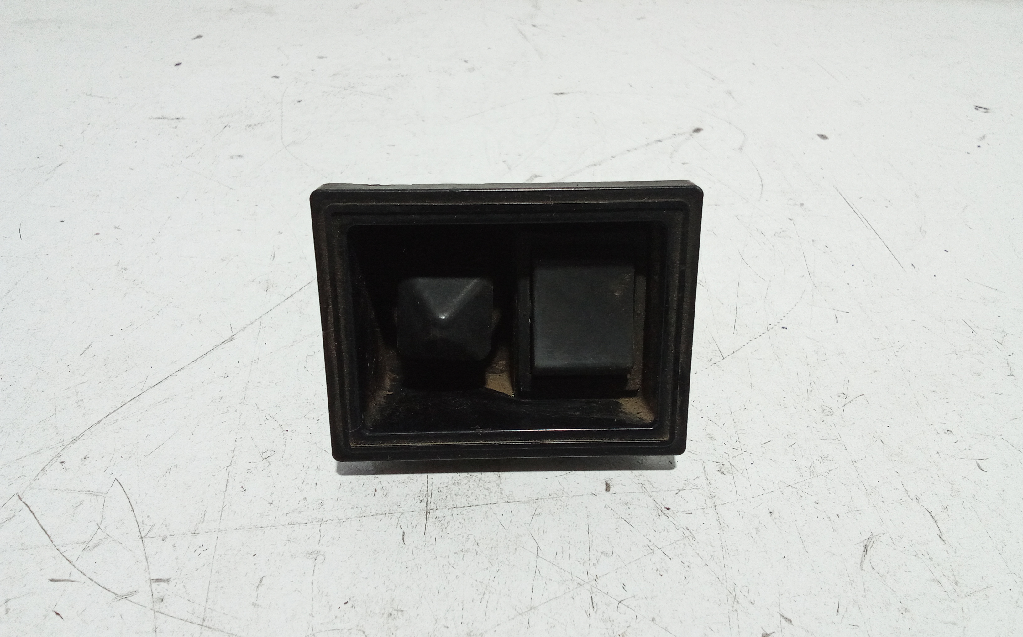 Interruttore Regolazione Retrovisore Est. Usato