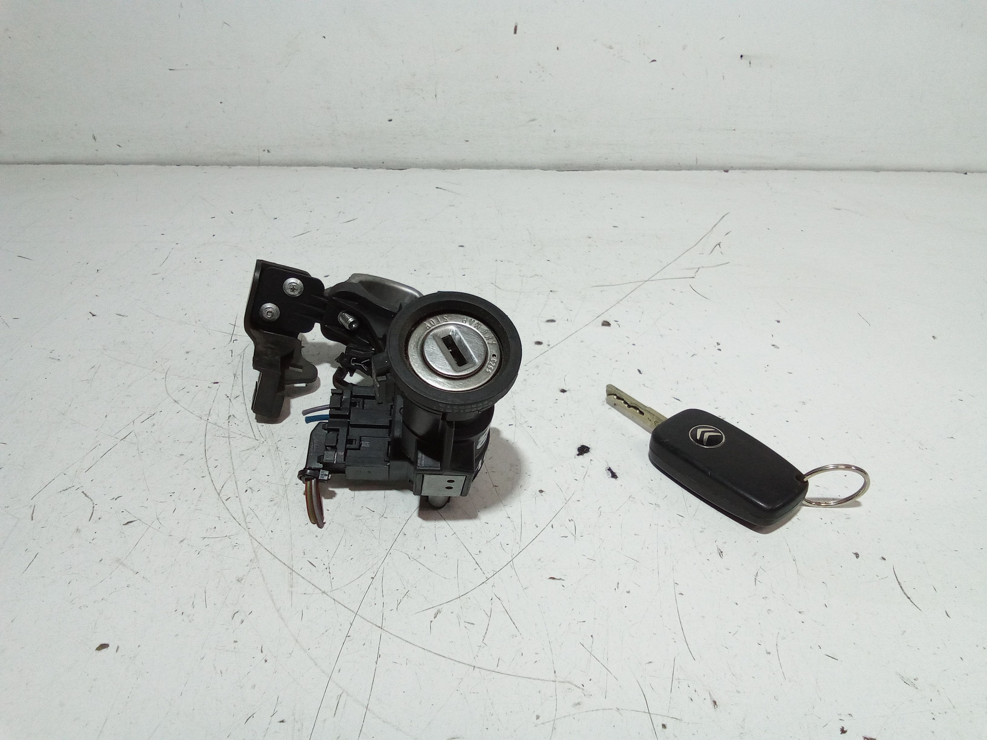 Commutatore Avviamento Con Cilindretti Serrature Usato