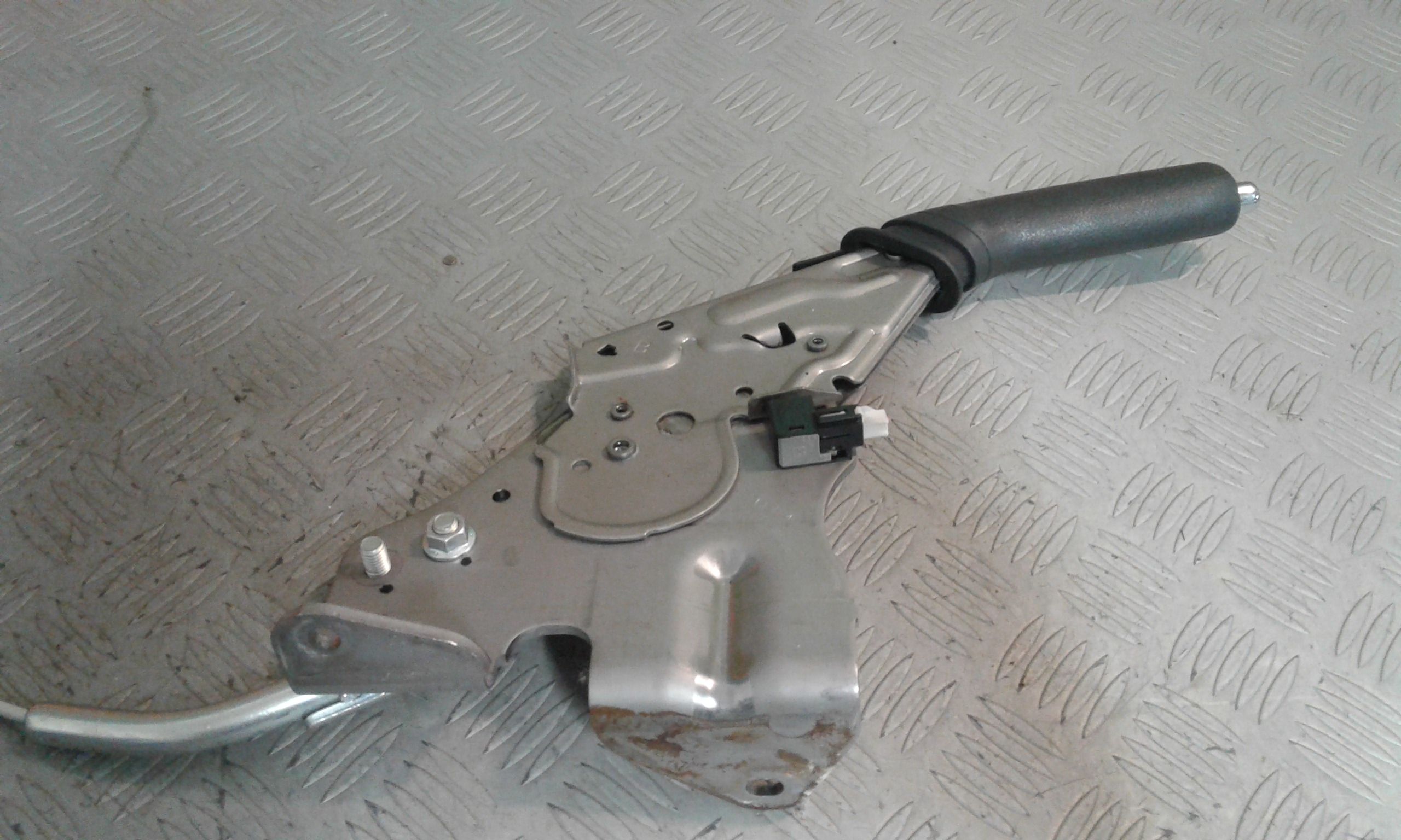 Leva Freno Stazionamento 4620174030B0 Usato