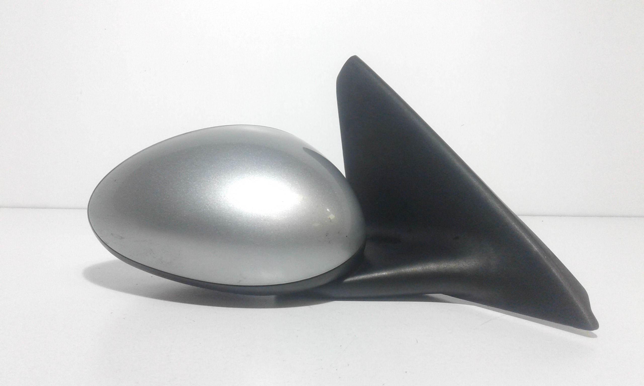 Retrovisore Est. Destro Usato