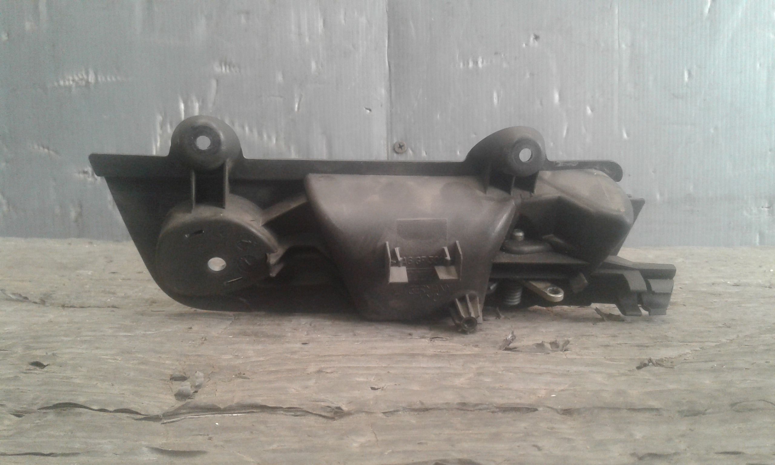 Maniglia Int. Apertura Porta Post. Sinistro 8E0839019C27X Usato