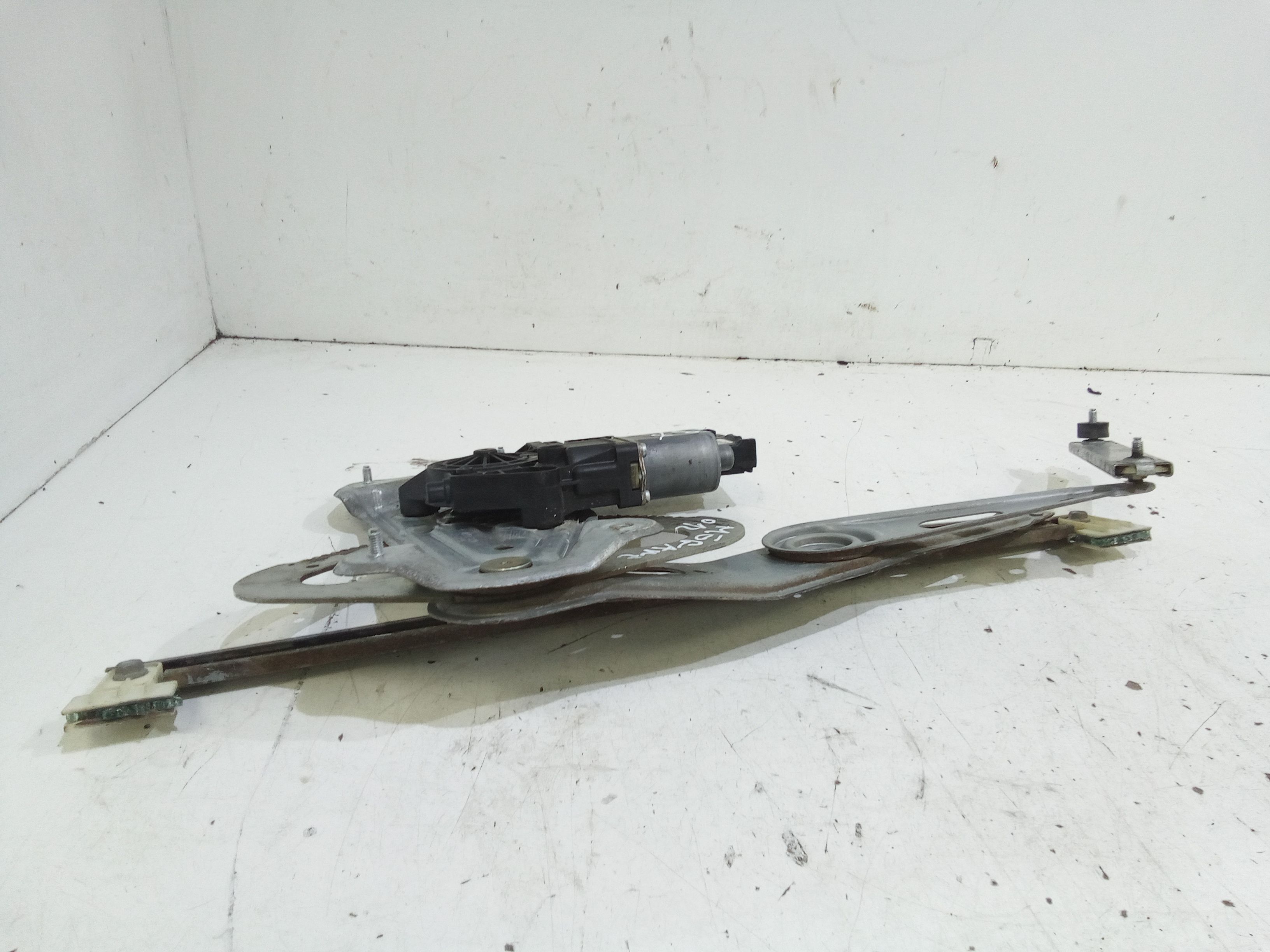 Alzacristallo Porta Ant. Sinistro Usato