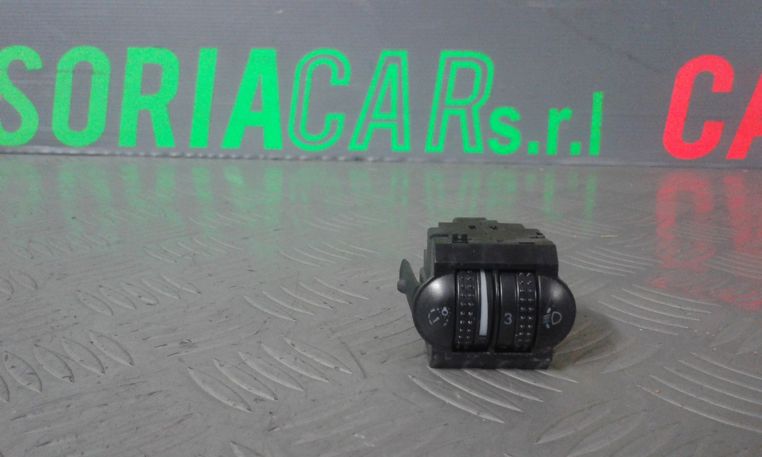 Comando Regolazione Altezza Proiettori Usato