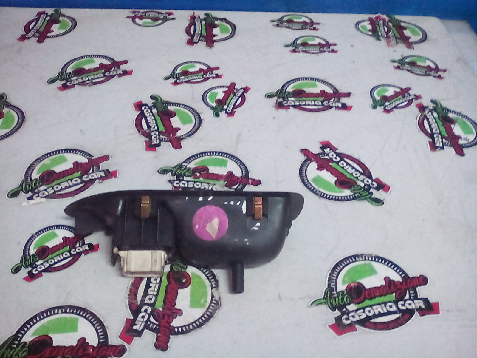 Interruttore Alzacristalli Porta Post. Destro 8200220507 Usato