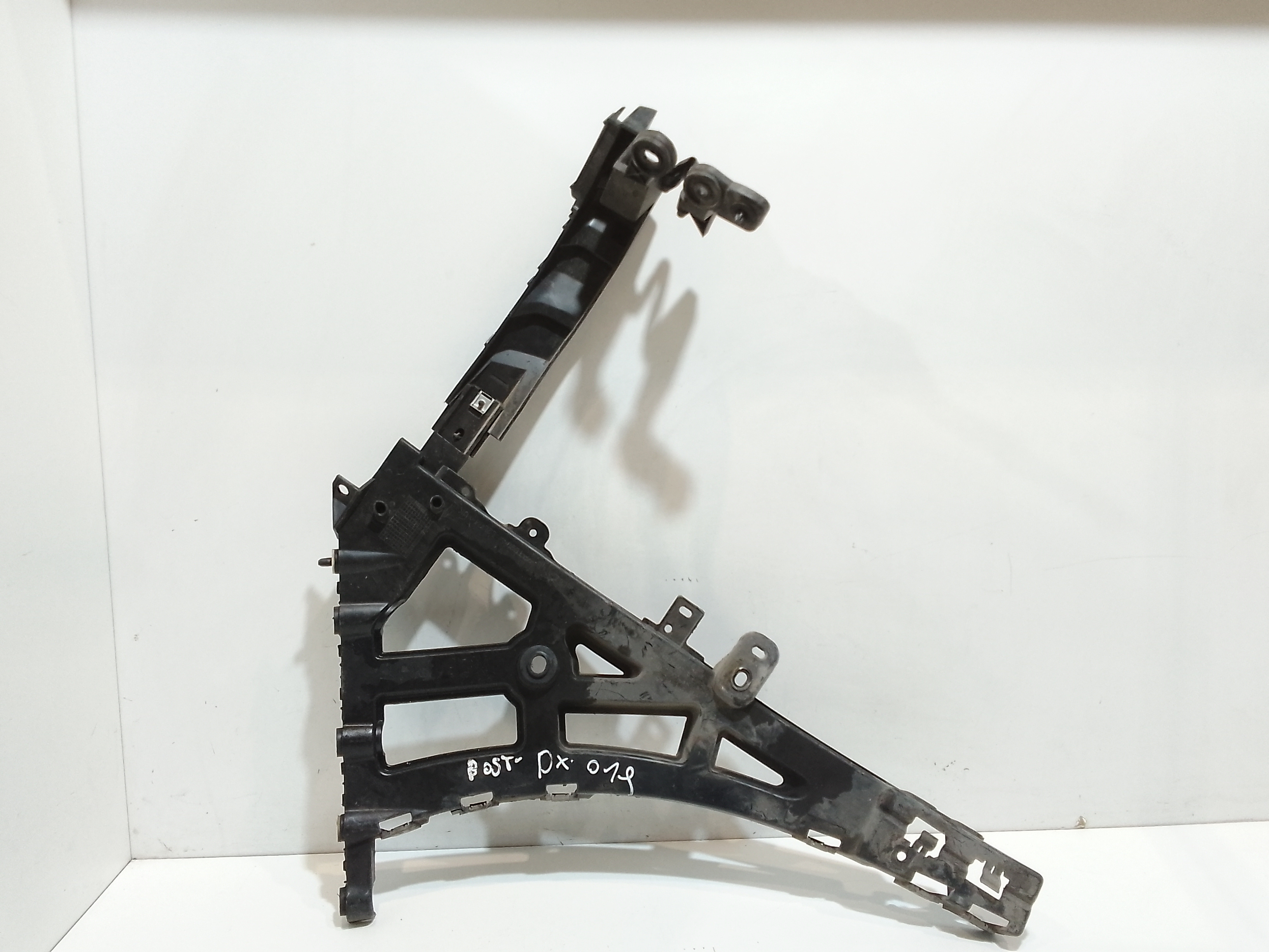 Supporto Paraurti Post. T4A13085 Usato