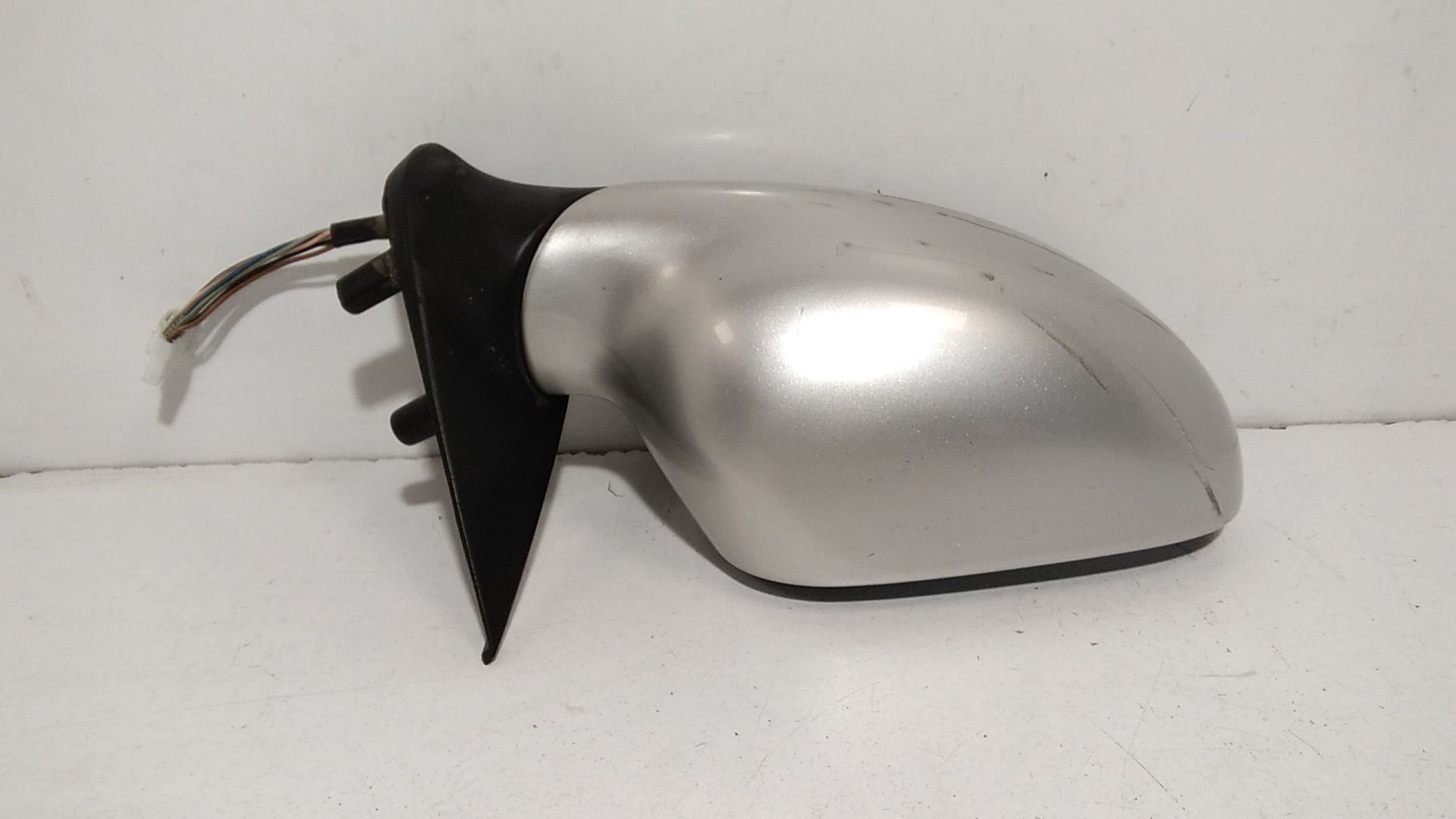 Retrovisore Est. Destro Usato