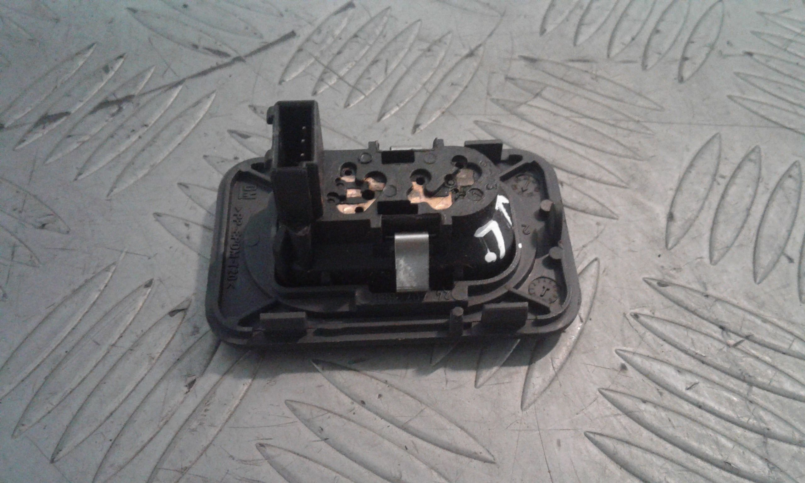 Interruttore Alzacristalli Porta Ant. Destro Usato