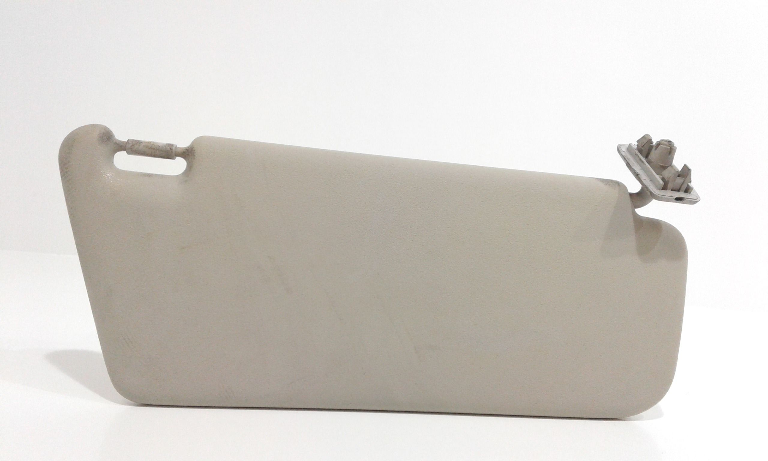 Aletta Parasole Parabrezza Sinistro A16981001107H48 Usato