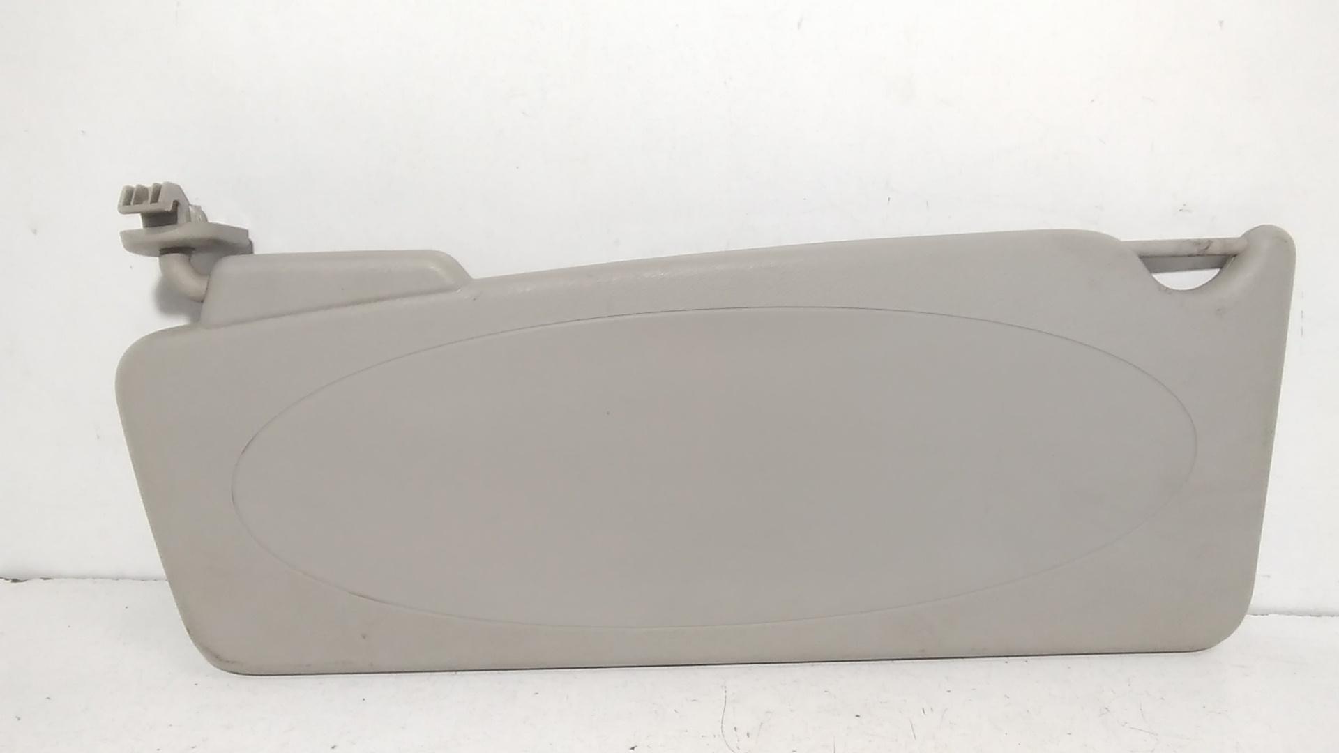 Aletta Parasole Parabrezza Destro 8200928803 Usato