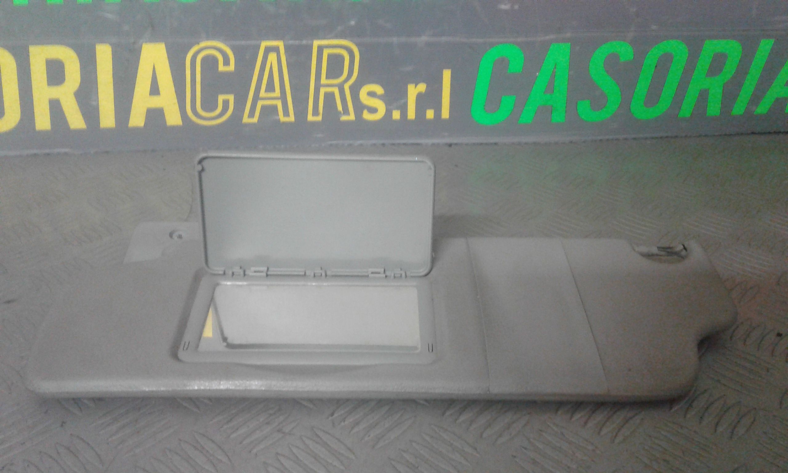 Aletta Parasole Parabrezza Sinistro 8200190790 Usato