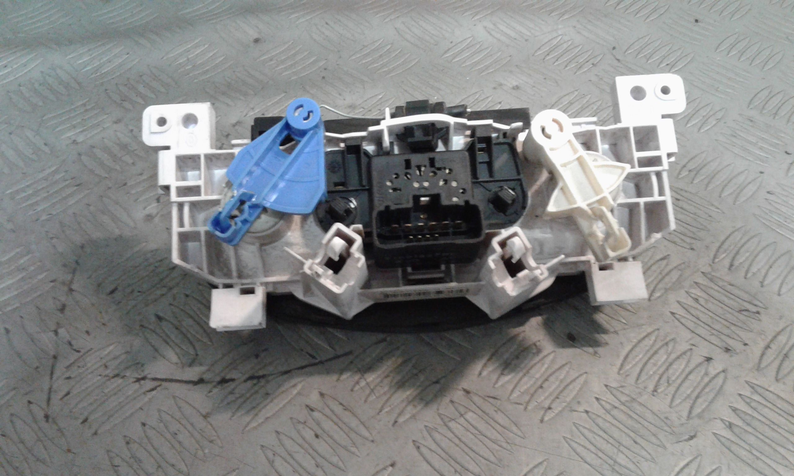 Blocco Comando Climatizzazione 6001547666 Usato