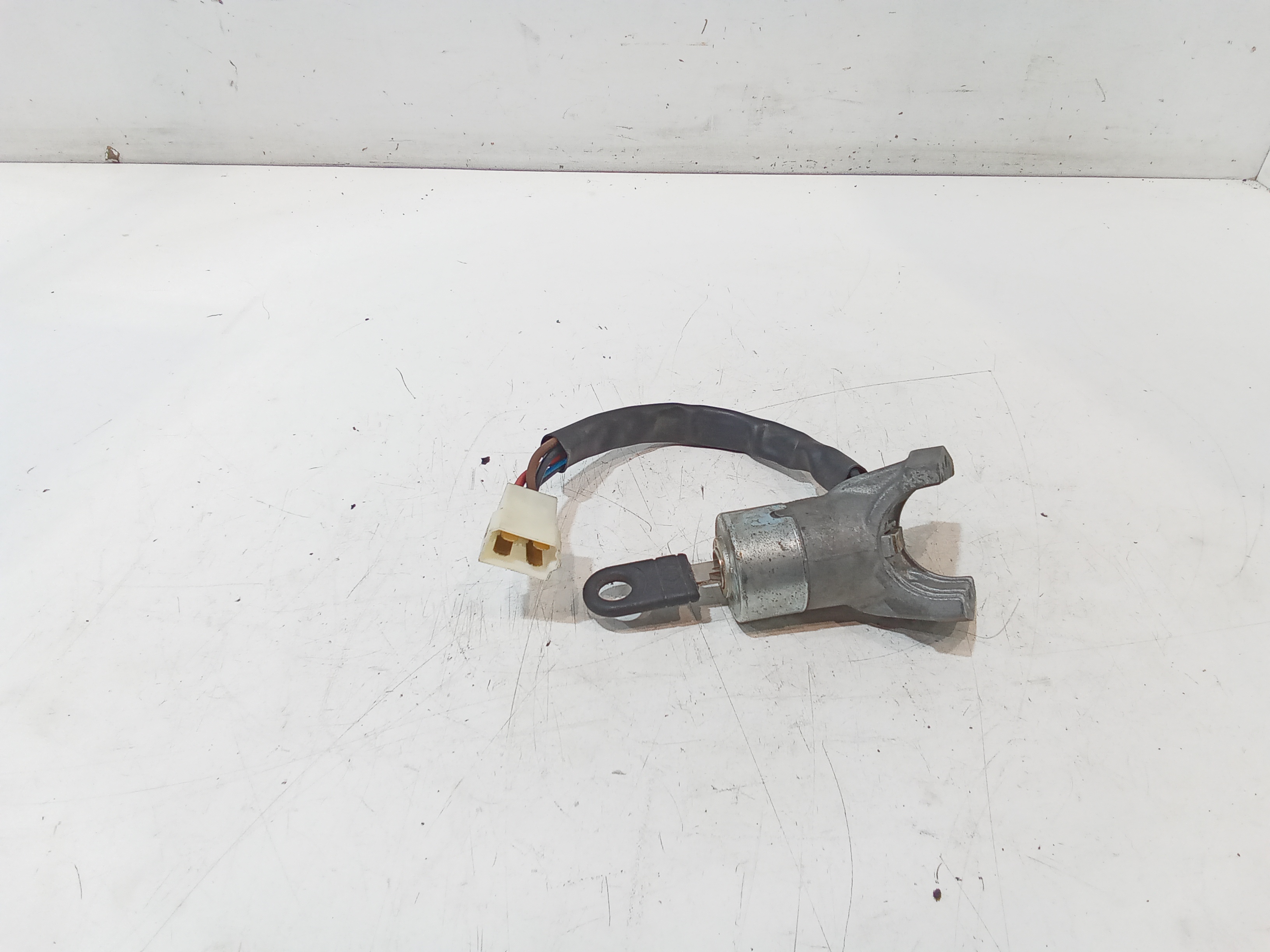 Commutatore Avviamento Con Cilindretti Serrature Usato