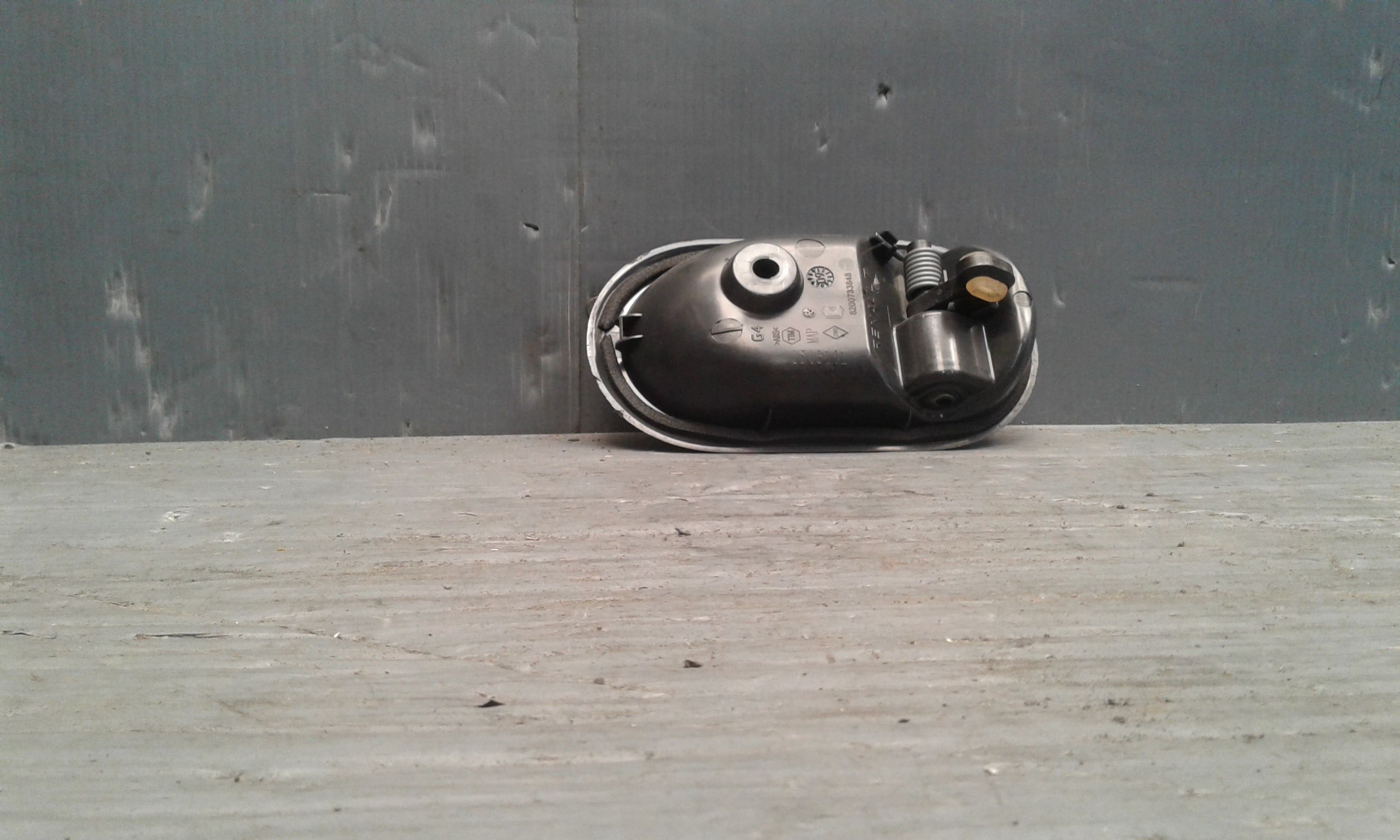 Maniglia Int. Apertura Porta Ant. Sinistro 8200733848 Usato