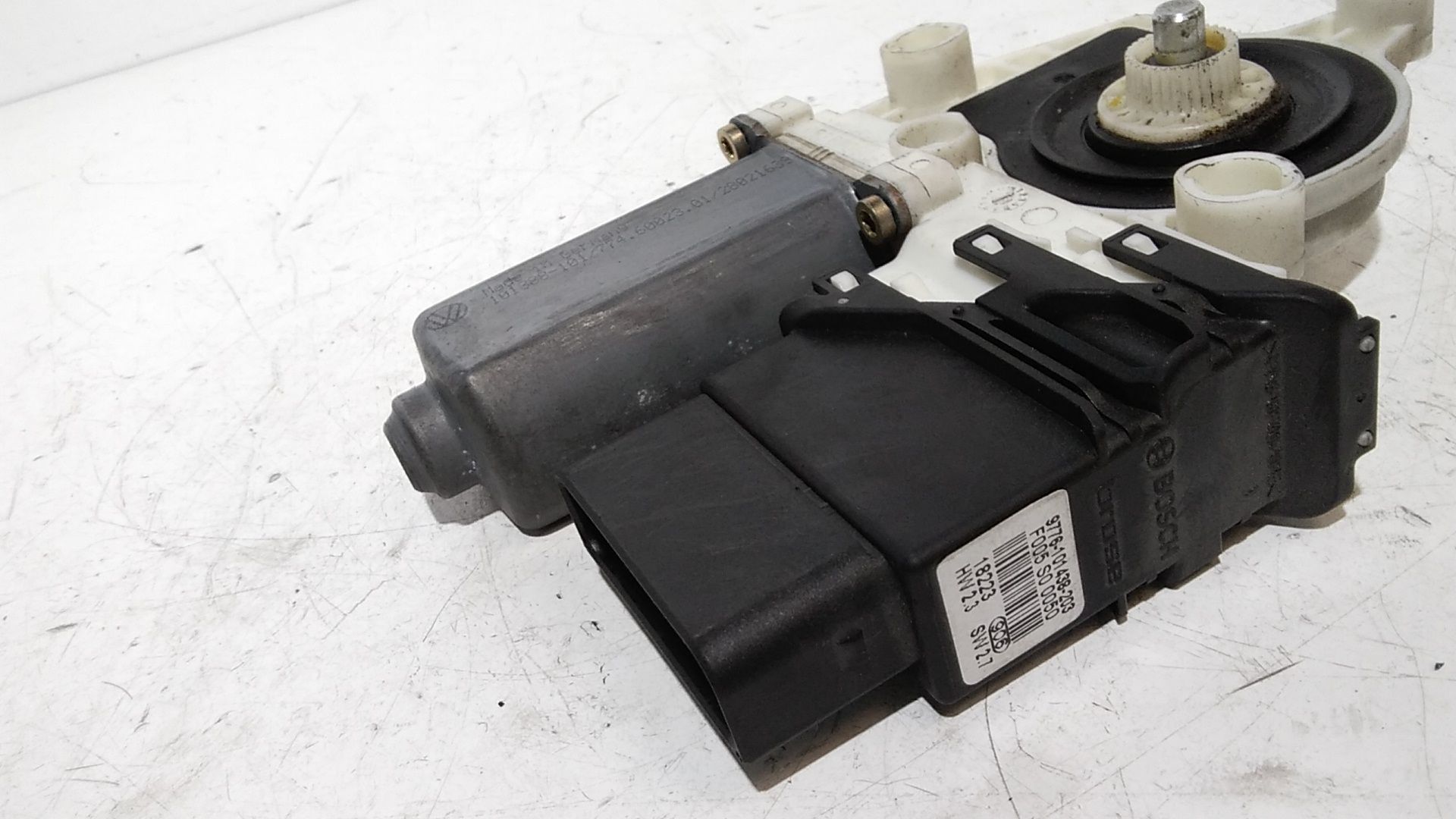 Motorino Alzacristallo Porta Post. Destro 1C0959812A03E Usato