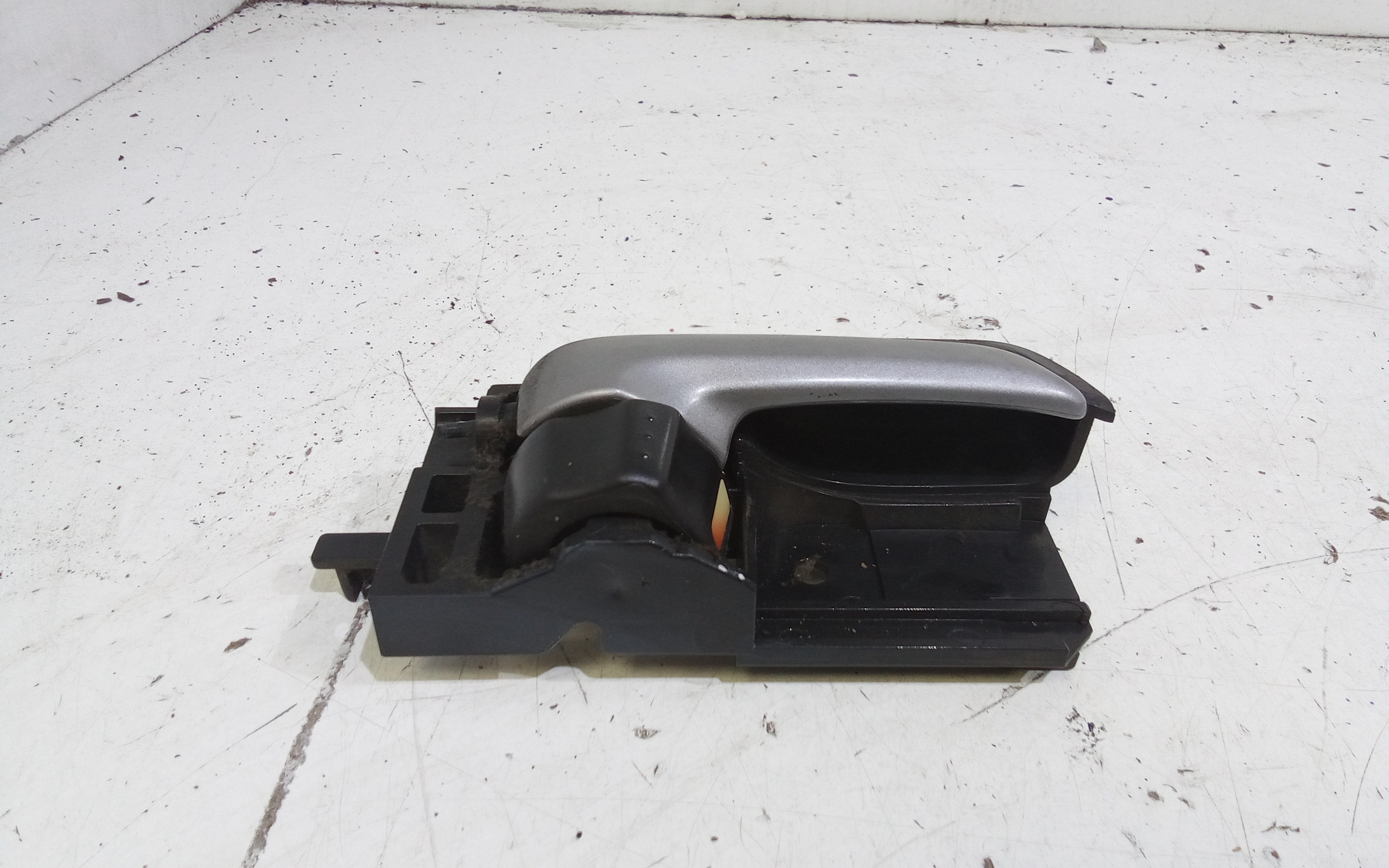 Maniglia Int. Apertura Porta Ant. Destro Usato