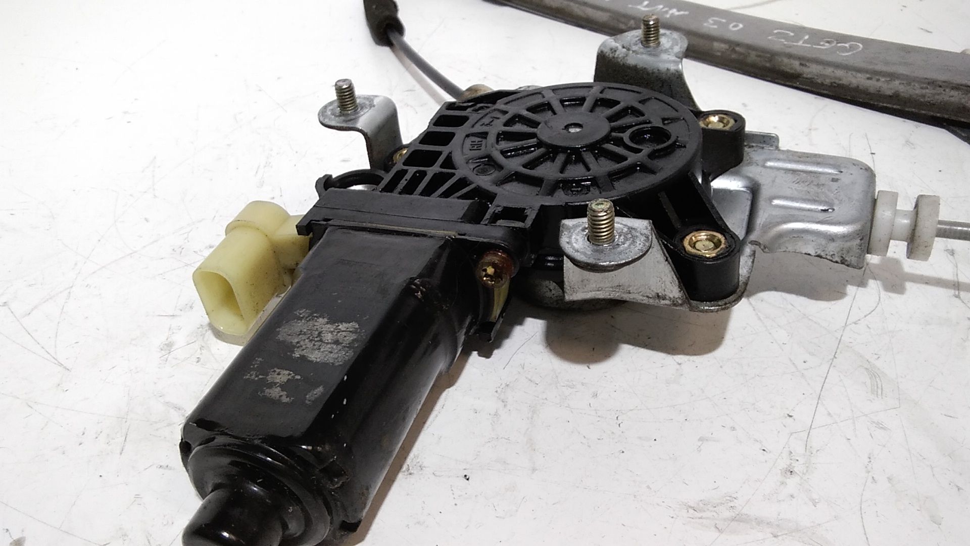 Alzacristallo Porta Ant. Destro 824021C000 Usato