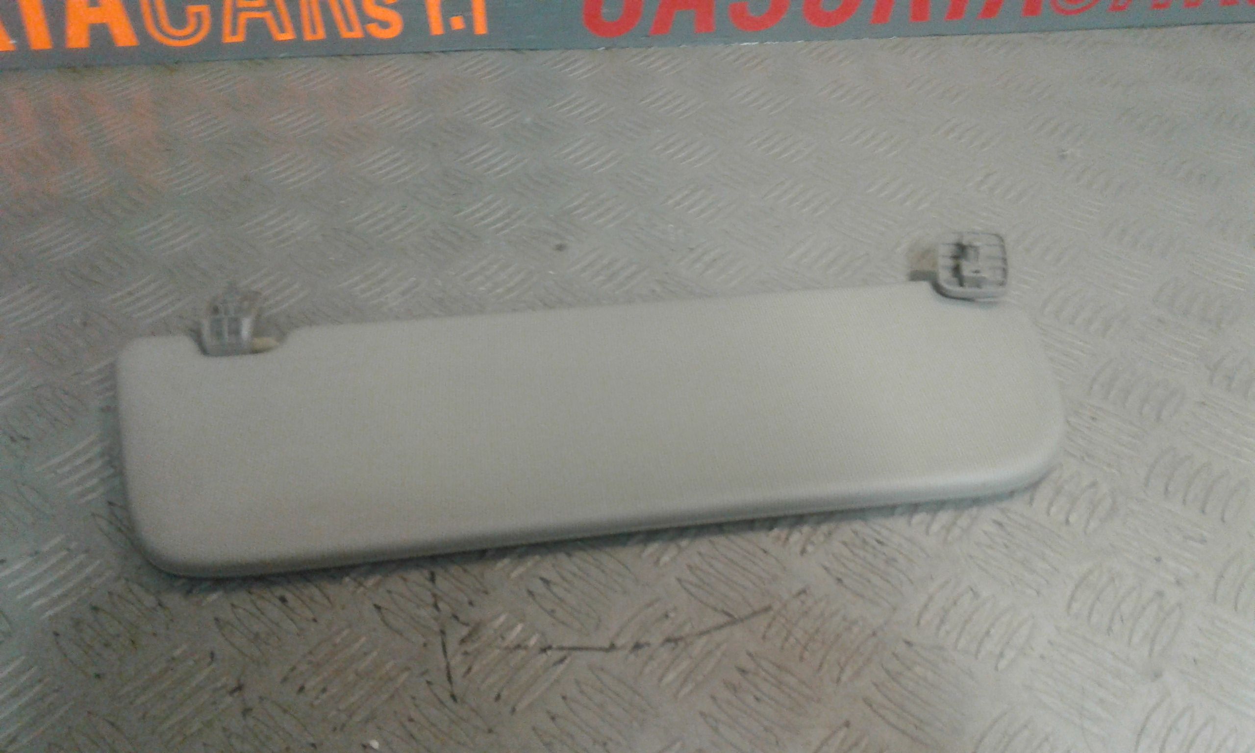 Aletta Parasole Parabrezza Sinistro 96405685 Usato