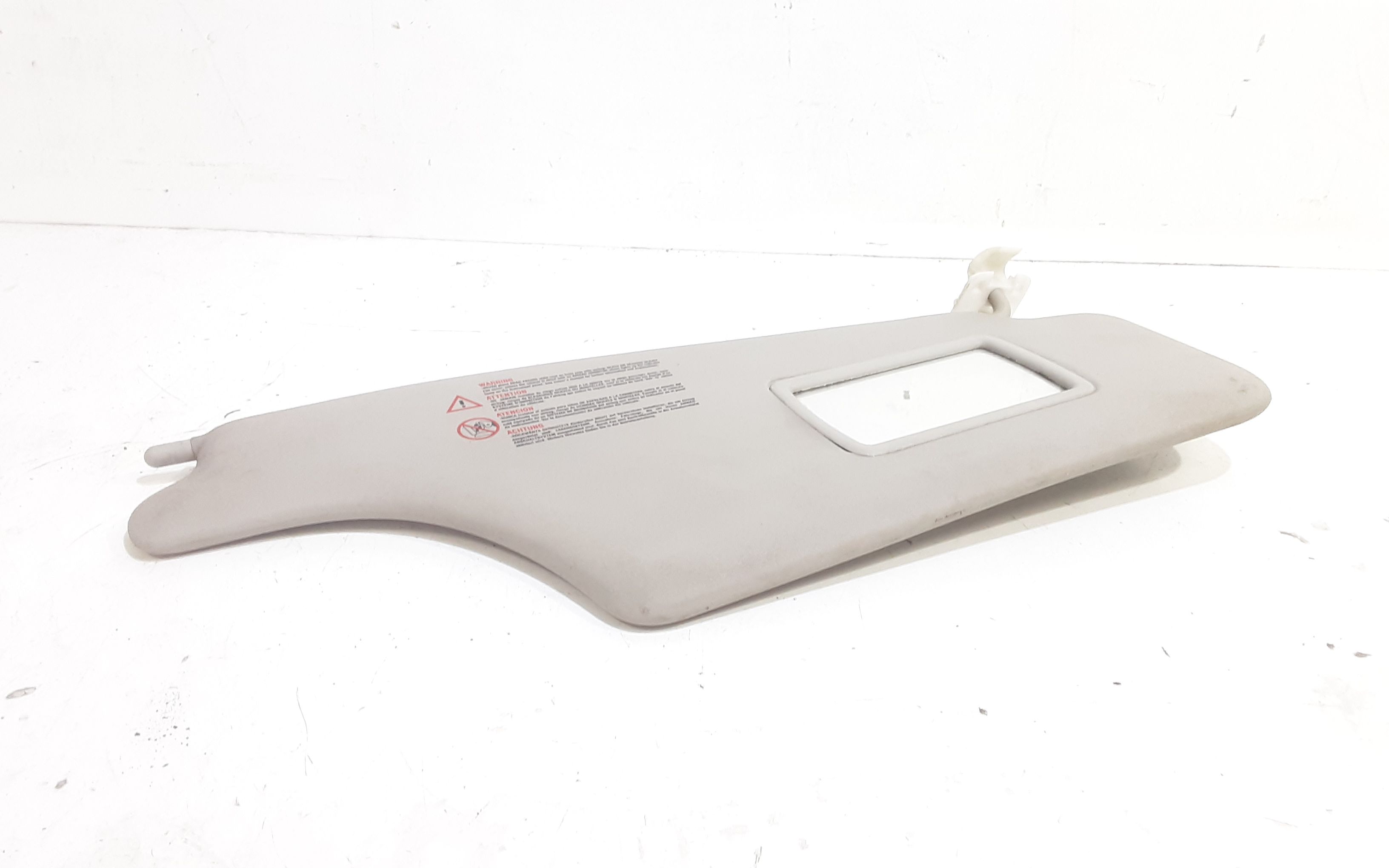 Aletta Parasole Parabrezza Destro 8200213199 Usato