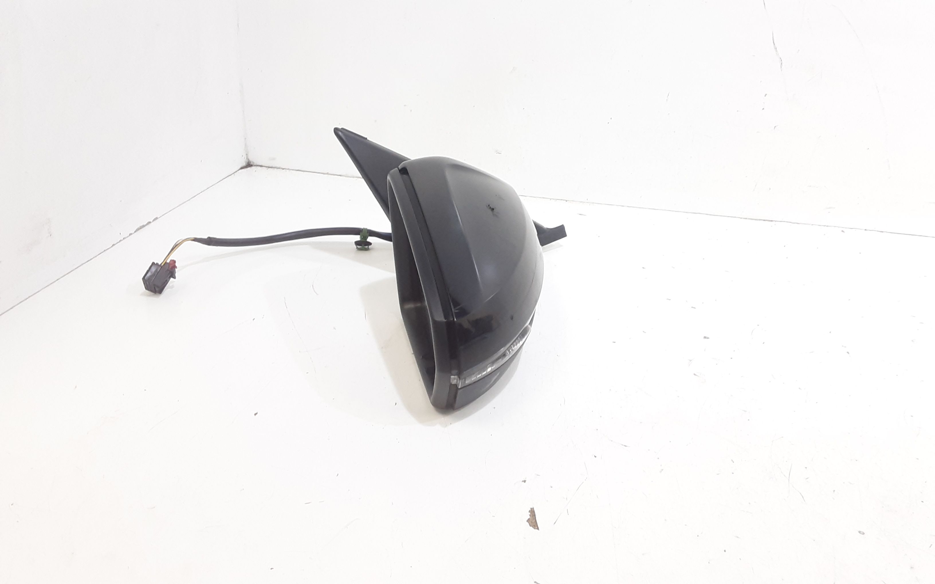 Retrovisore Est. Destro Usato