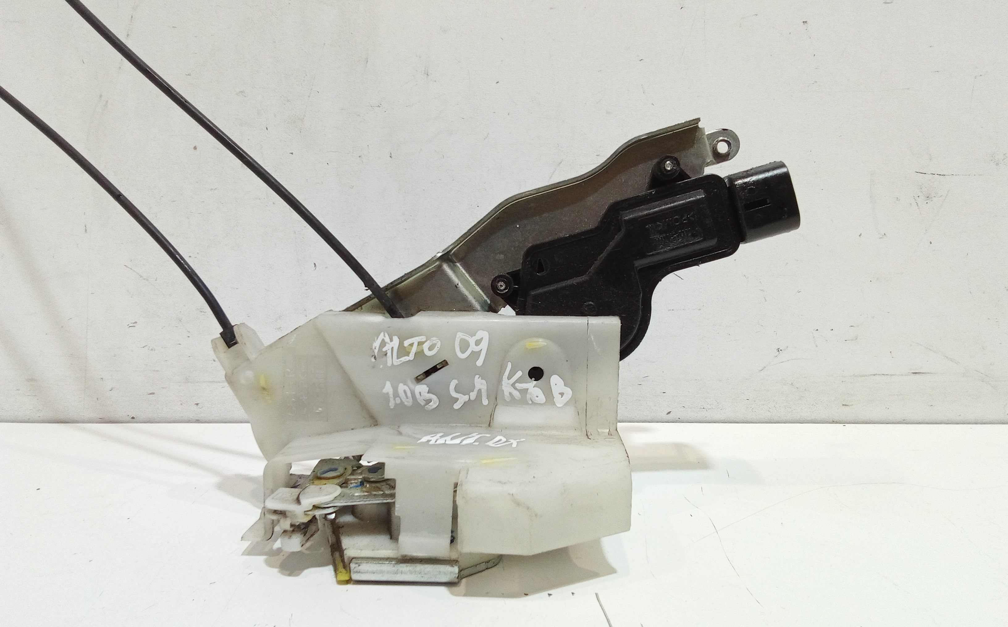 Serratura Porta Ant. Destro 82201M68K20000 Usato