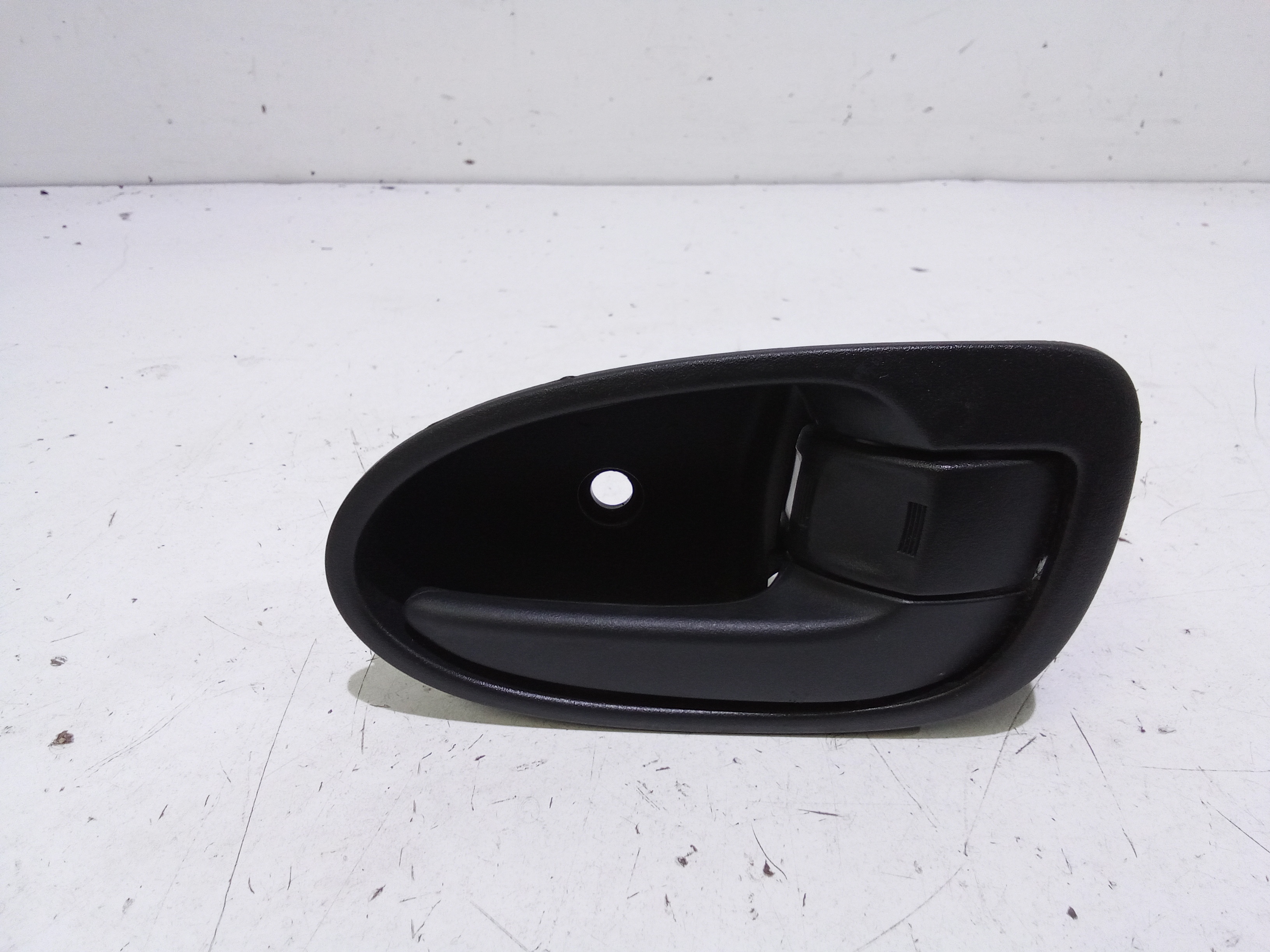 Maniglia Int. Apertura Porta Post. Destro 6920552070B1 Usato