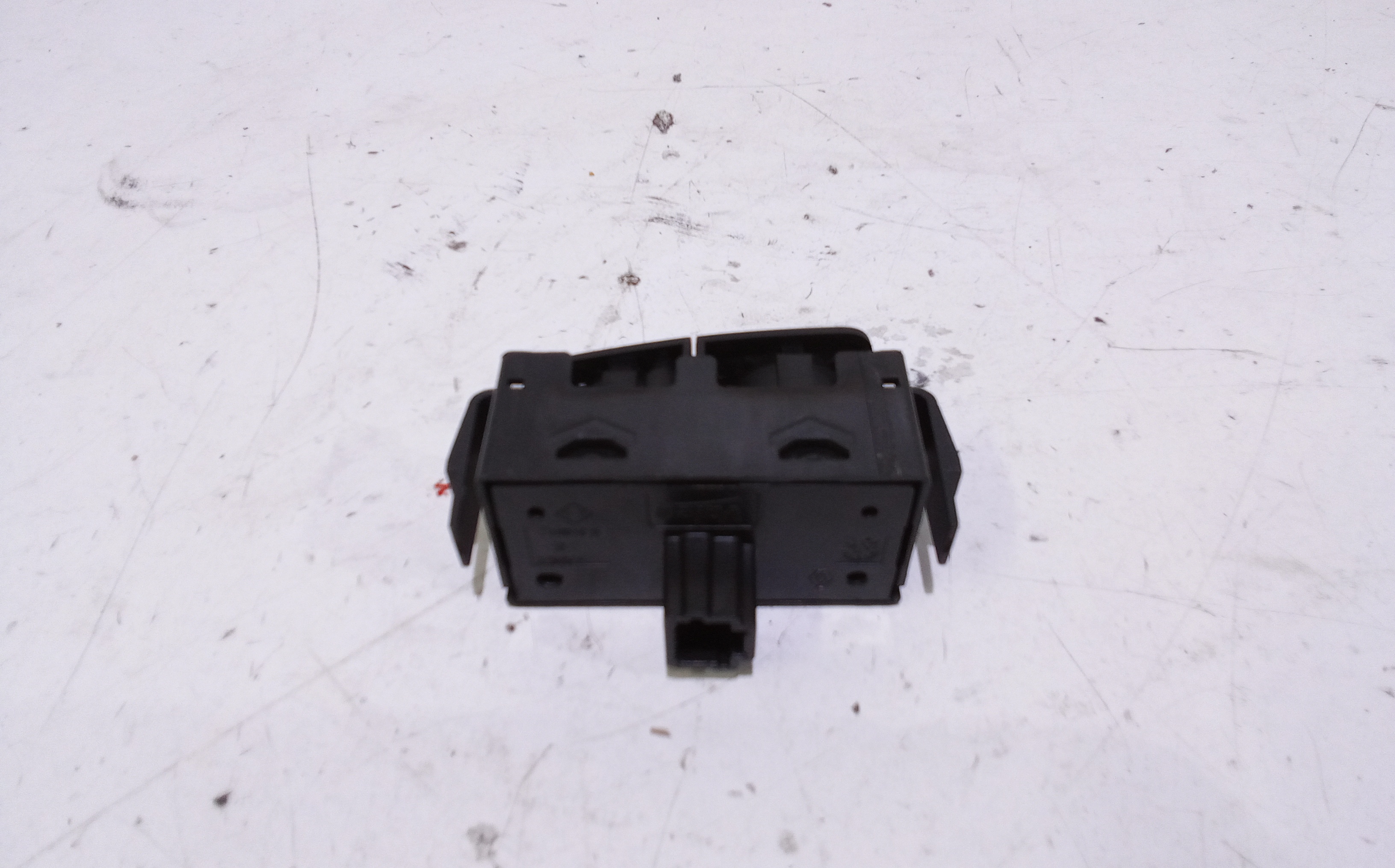 Interruttore Luci Emergenza 252100502RA Usato