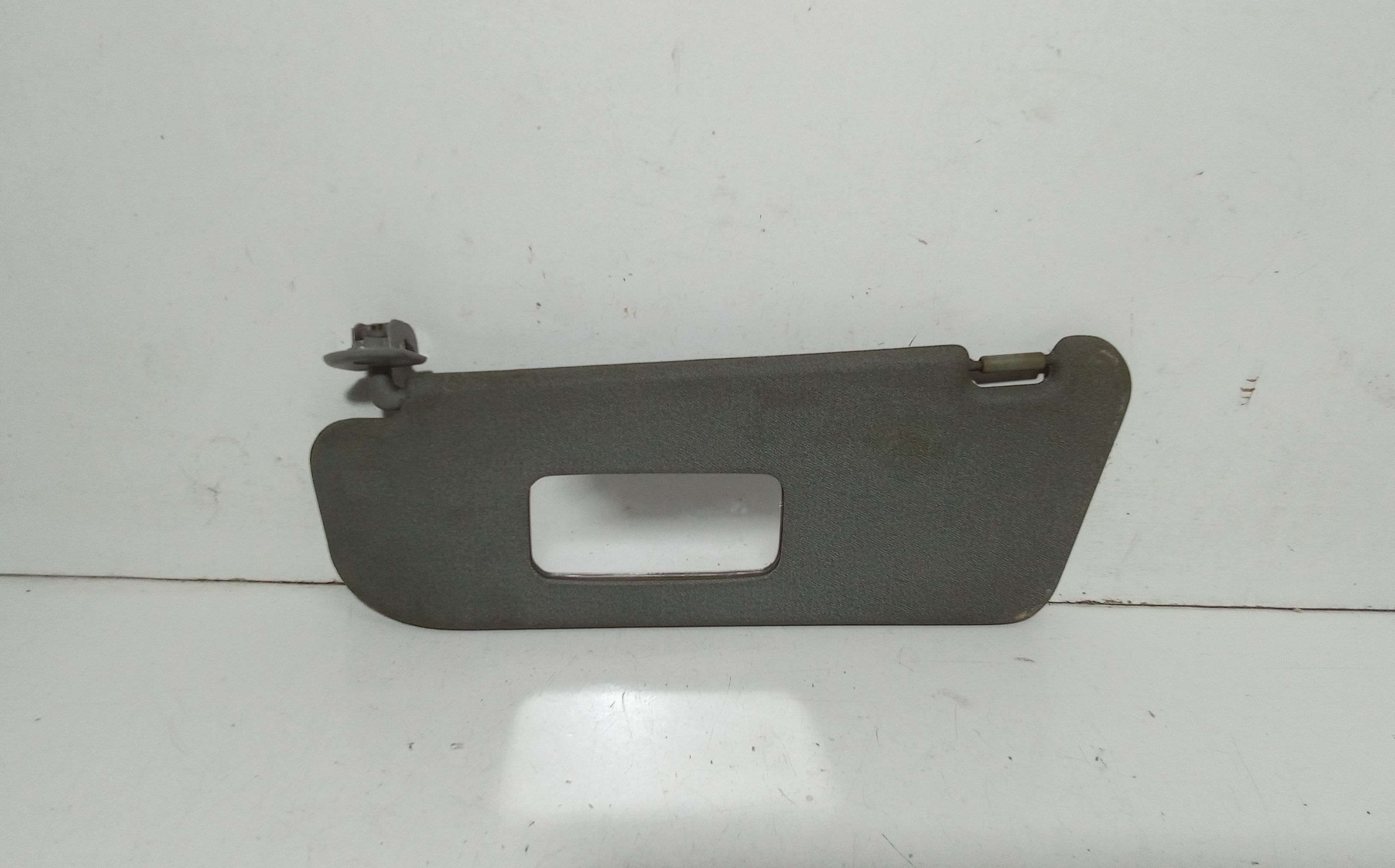 Aletta Parasole Parabrezza Sinistro 96537730 Usato