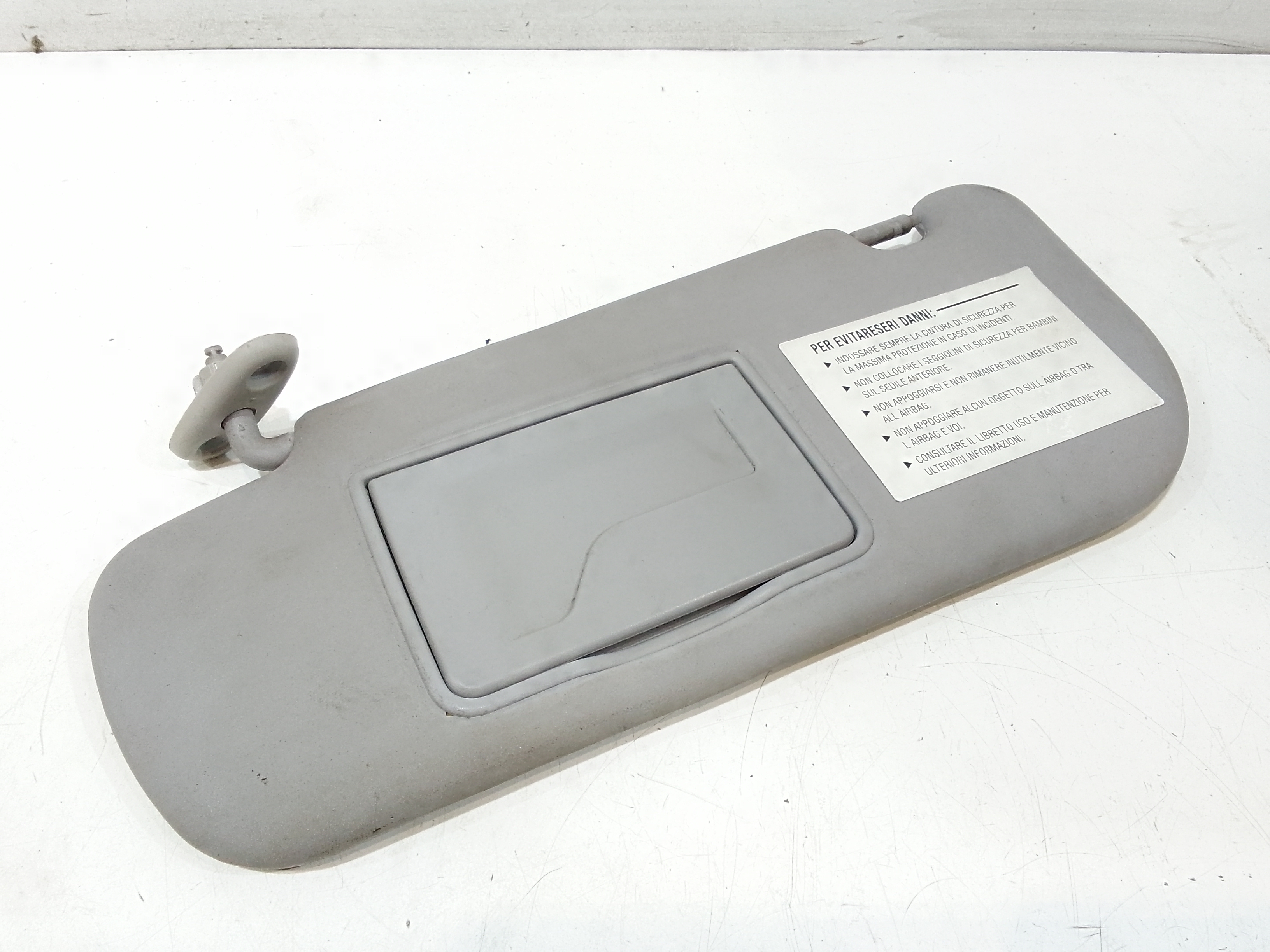 Aletta Parasole Parabrezza Sinistro 8521007130MG Usato