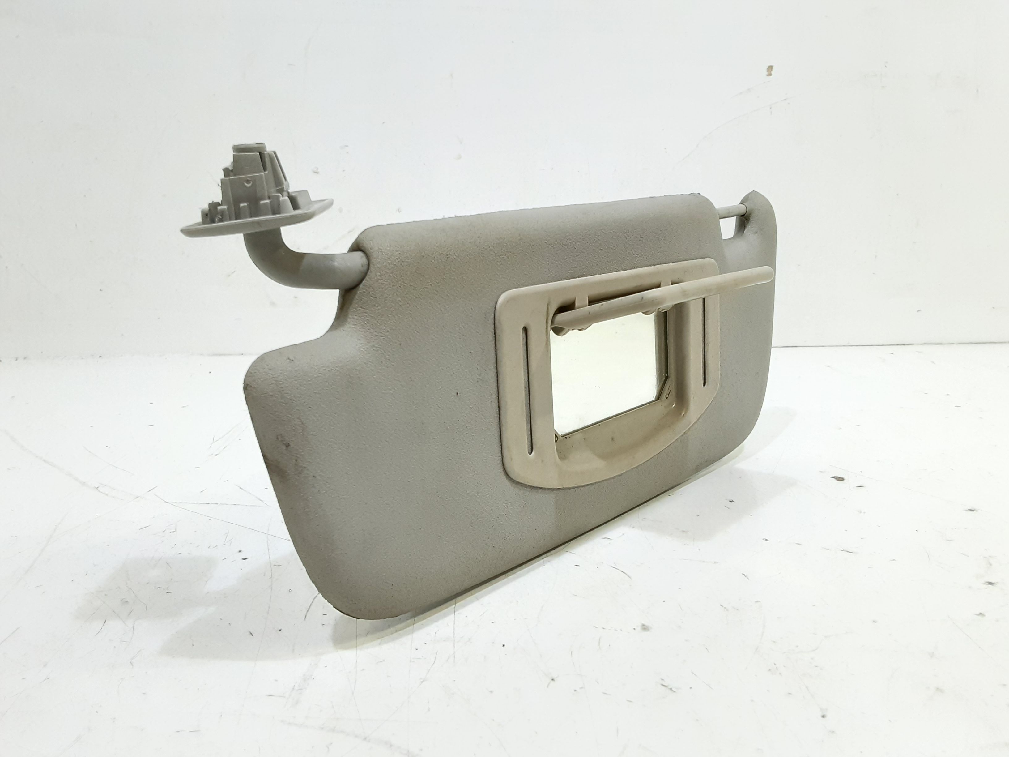 Aletta Parasole Parabrezza Sinistro A4548100910CH0A Usato