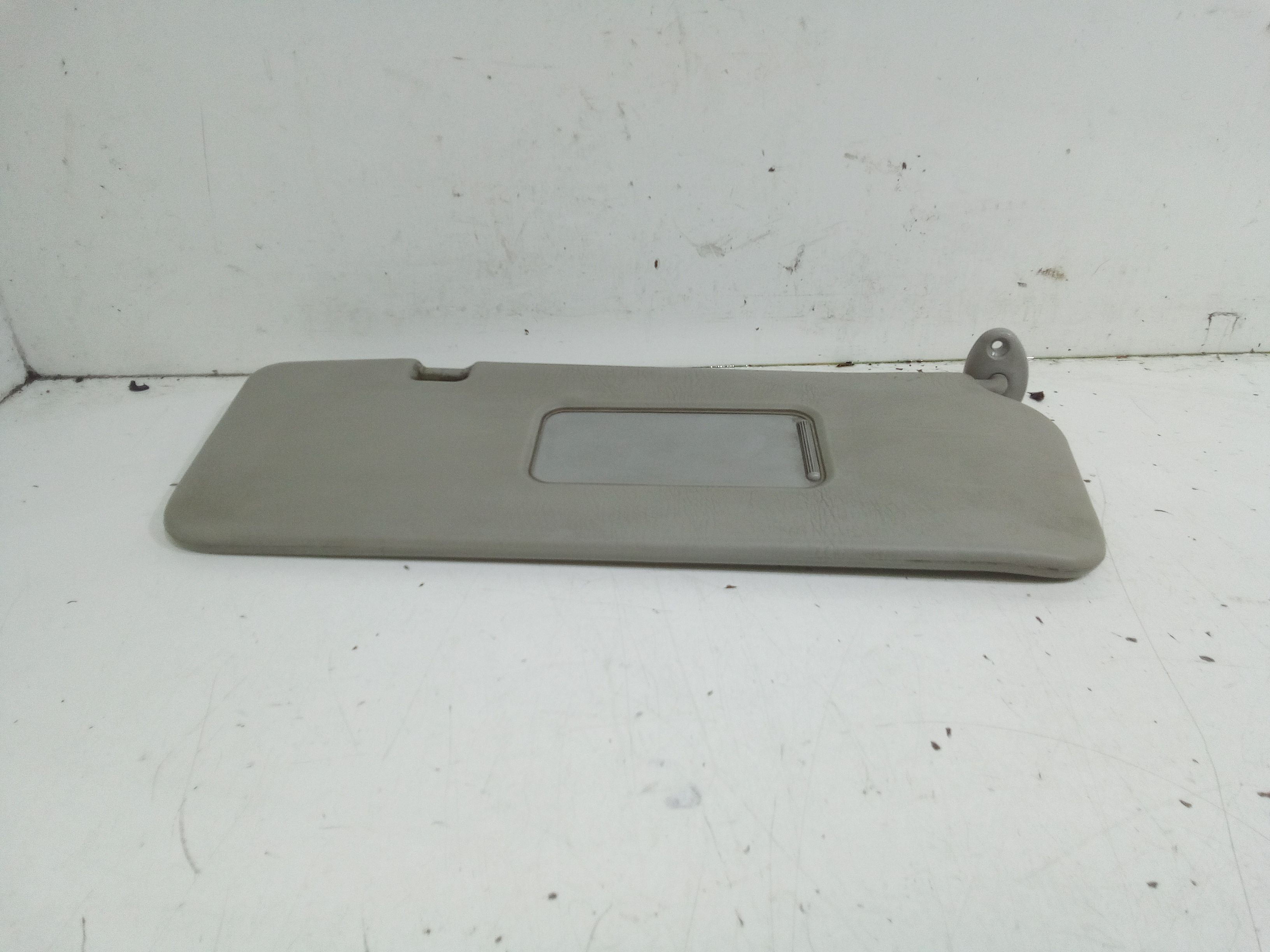 Aletta Parasole Parabrezza Destro 9209912 Usato