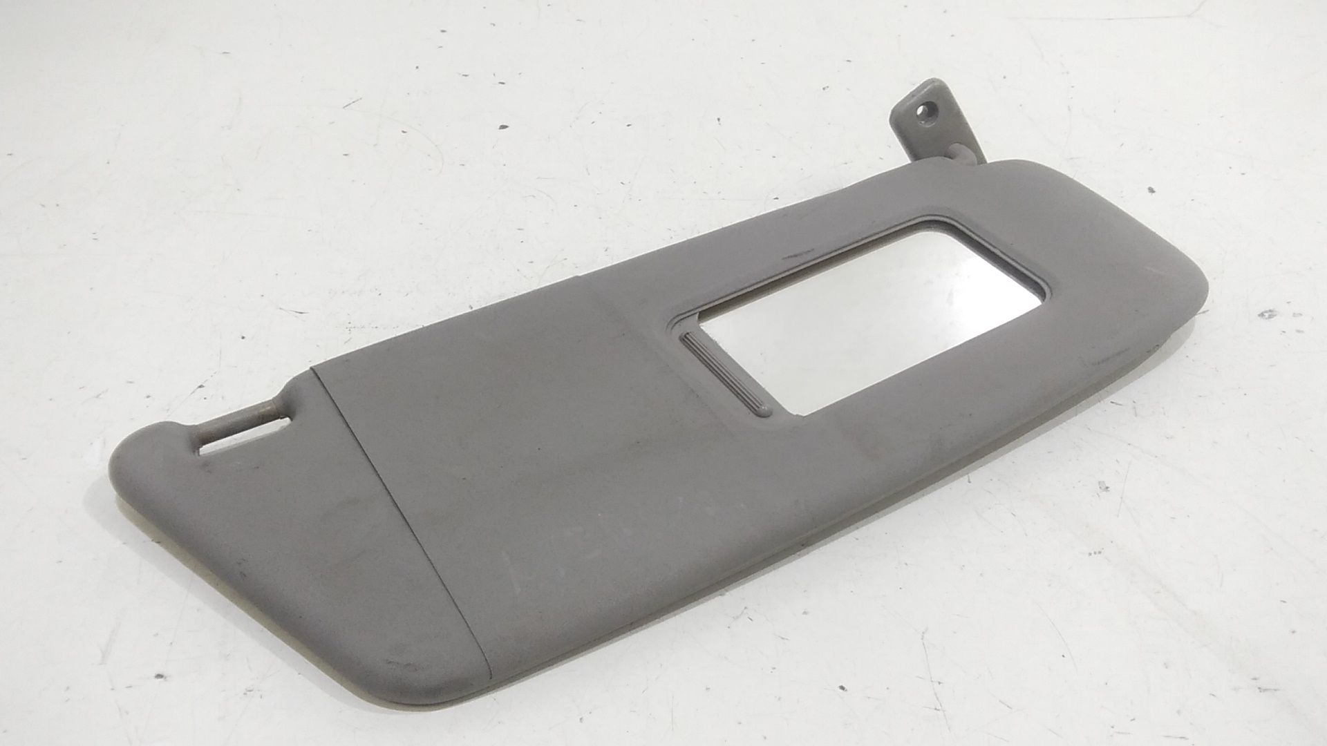 Aletta Parasole Parabrezza Destro 13130073 Usato