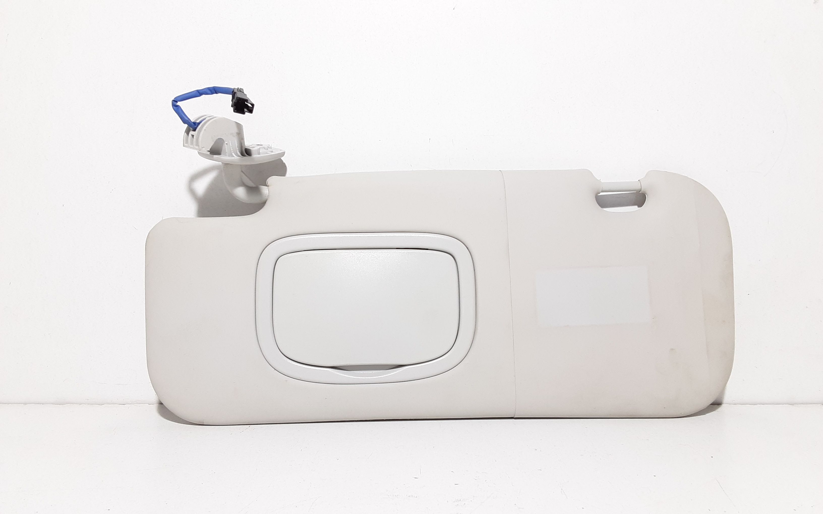 Aletta Parasole Parabrezza Sinistro 735670010 Usato