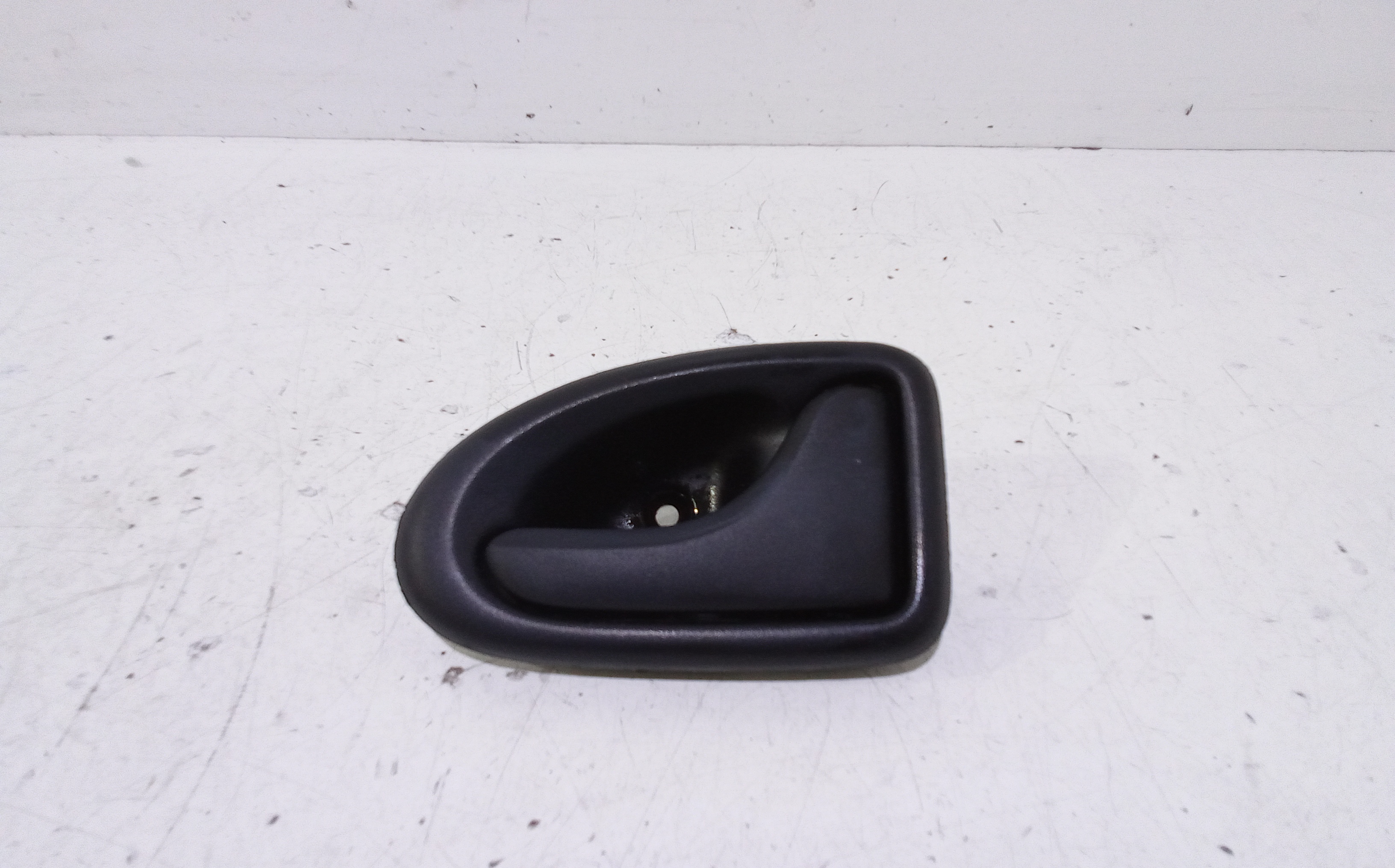 Maniglia Int. Apertura Porta Post. Destro 7700353283 Usato