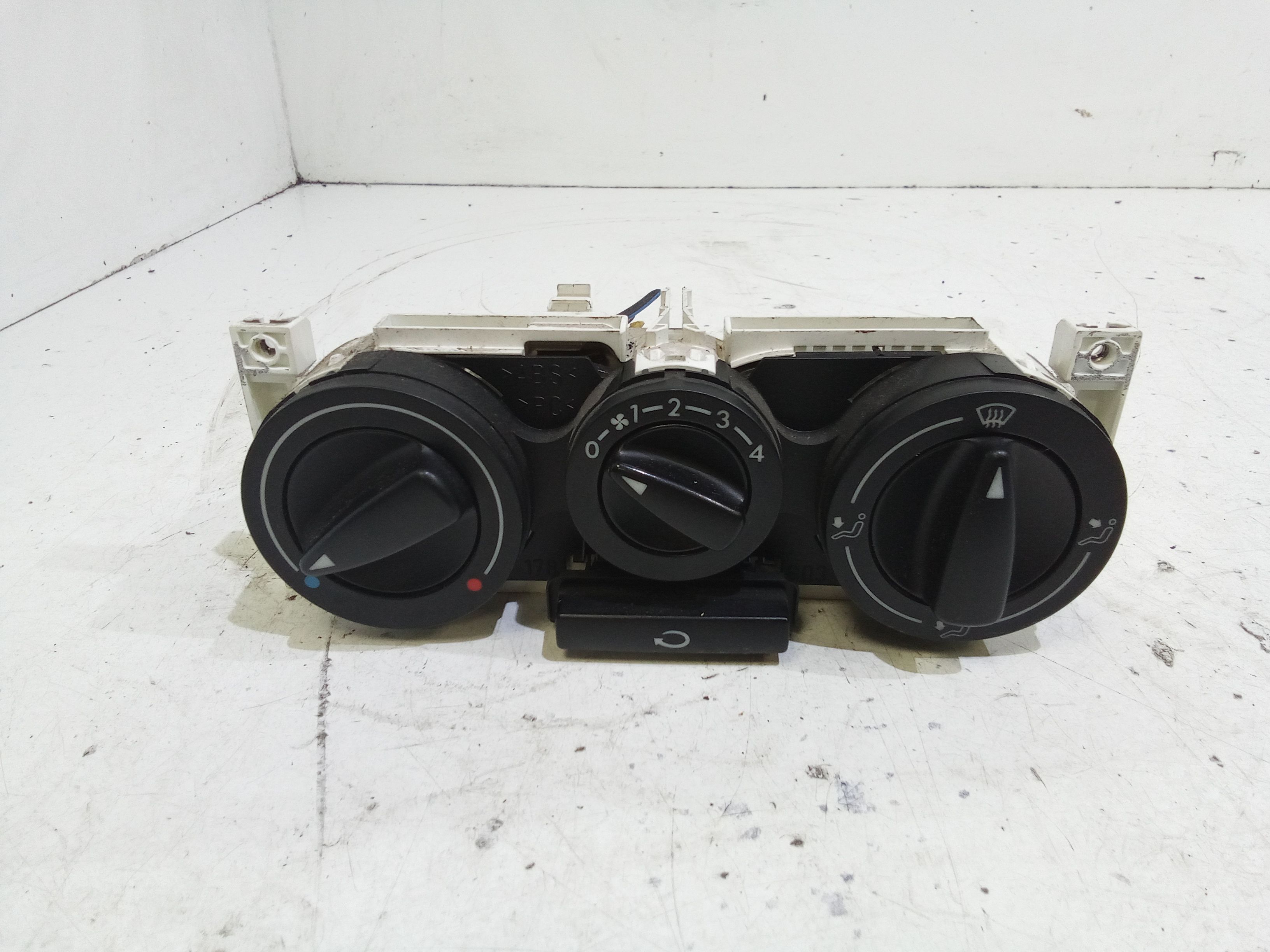 Blocco Comando Climatizzazione Usato