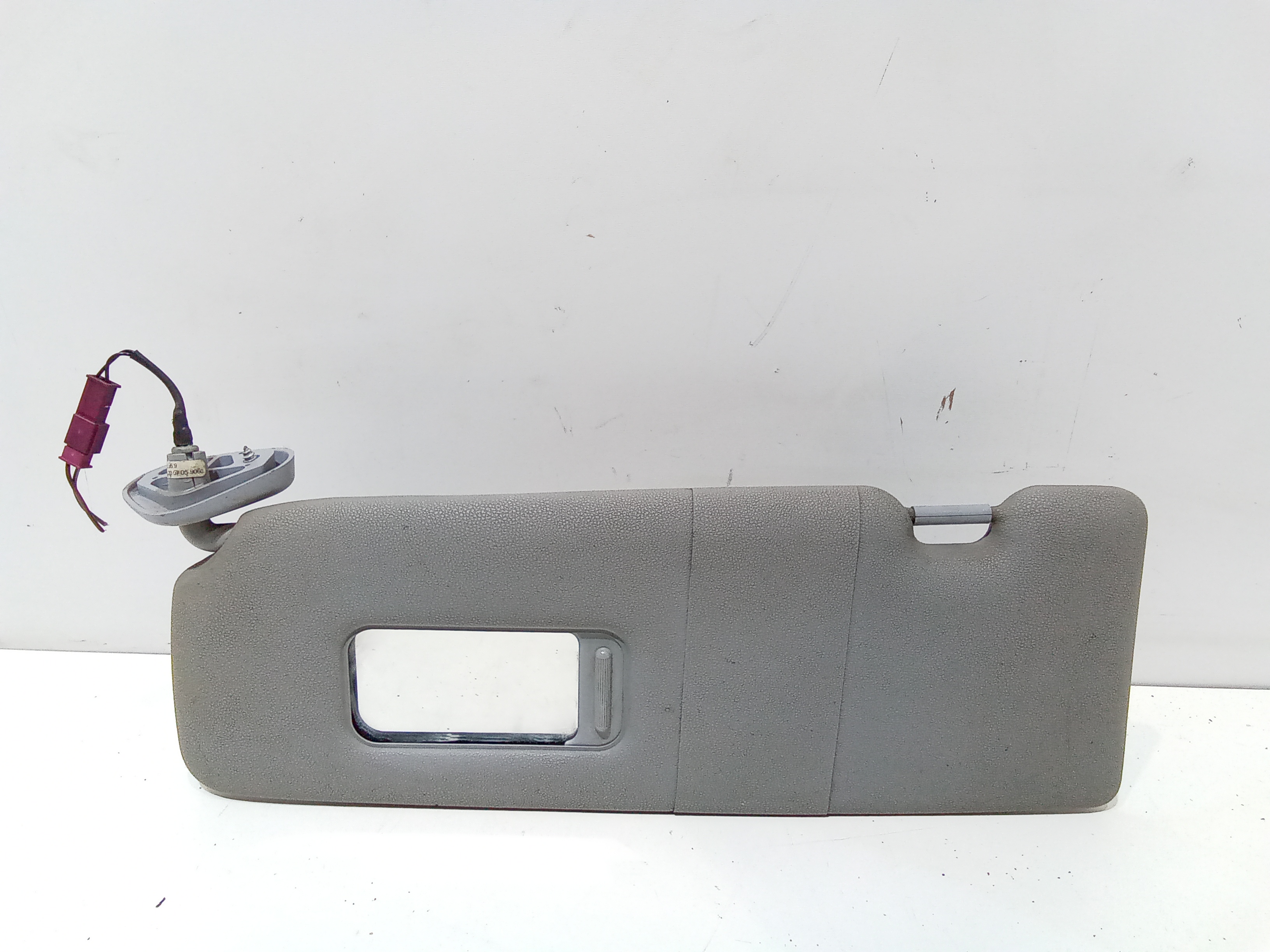 Aletta Parasole Parabrezza Sinistro 51167252507 Usato