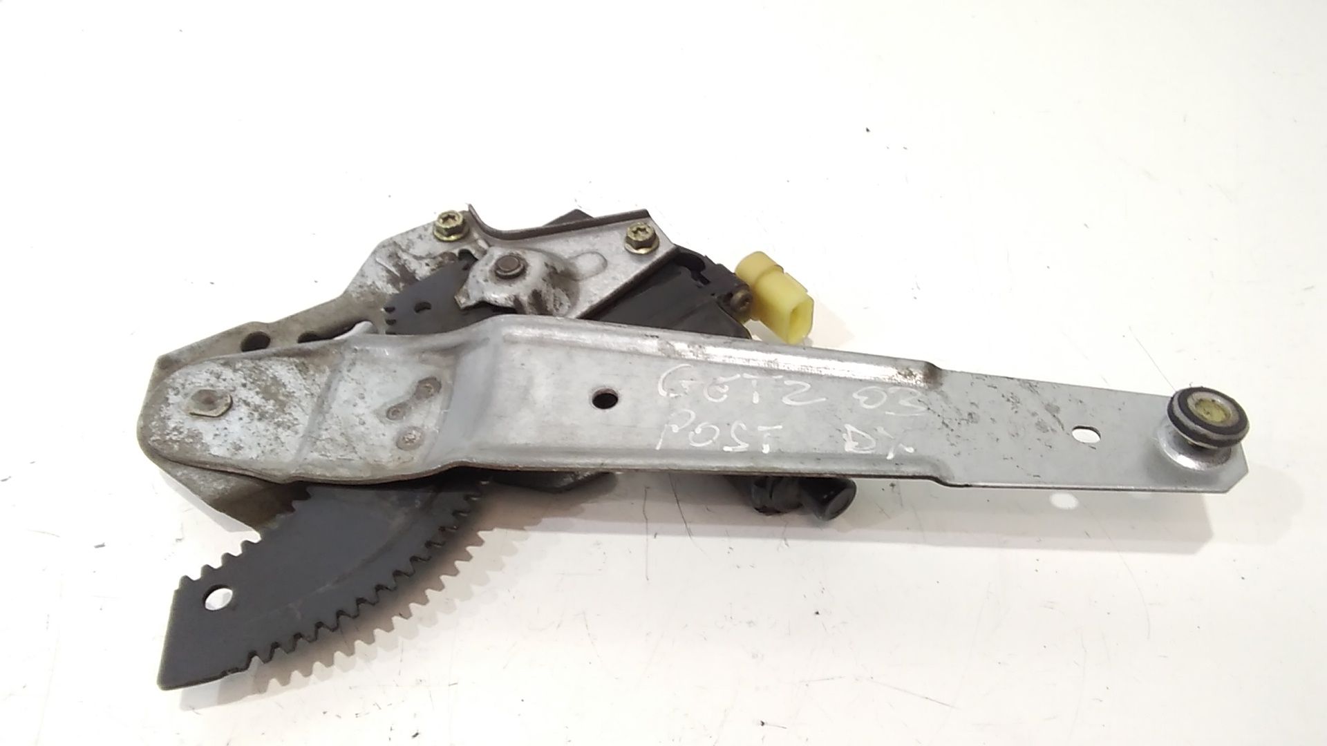 Alzacristallo Porta Post. Destro 834021C000 Usato