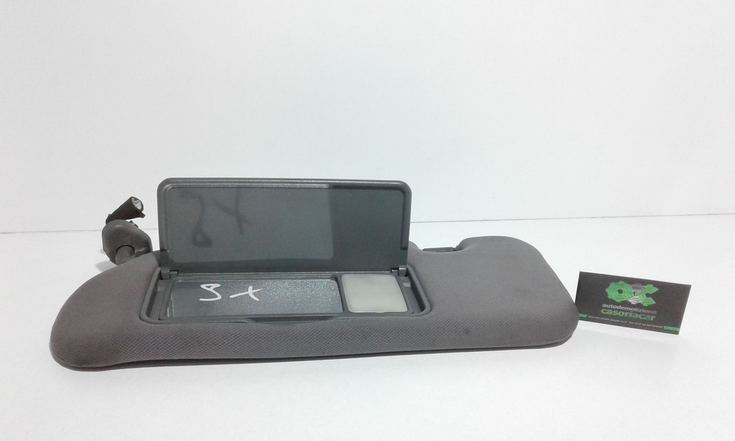 Aletta Parasole Parabrezza Sinistro 852033E01044 Usato